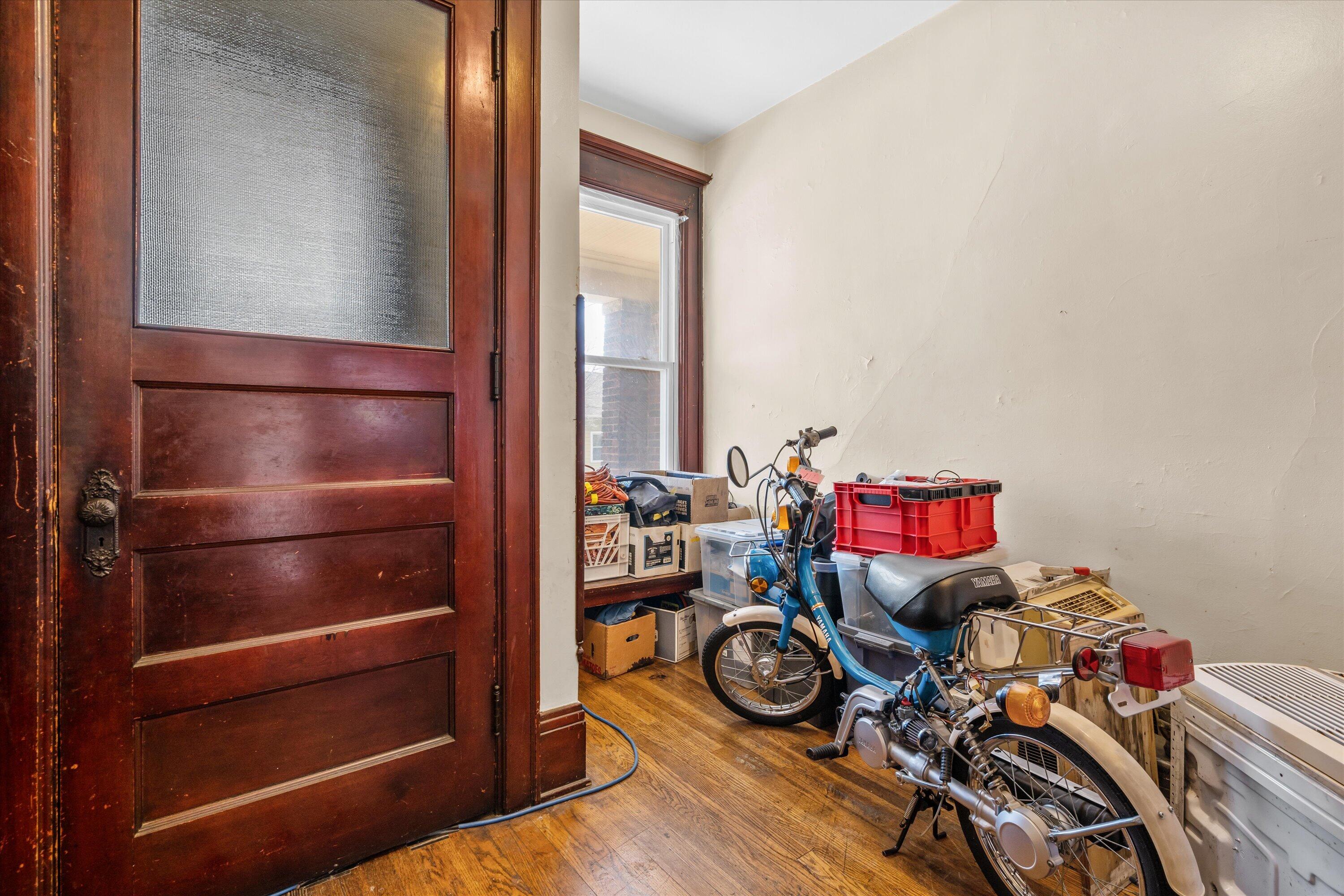 518 E Lloyd St Unit: 520