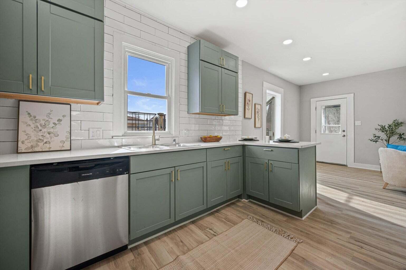 158 N 59th St