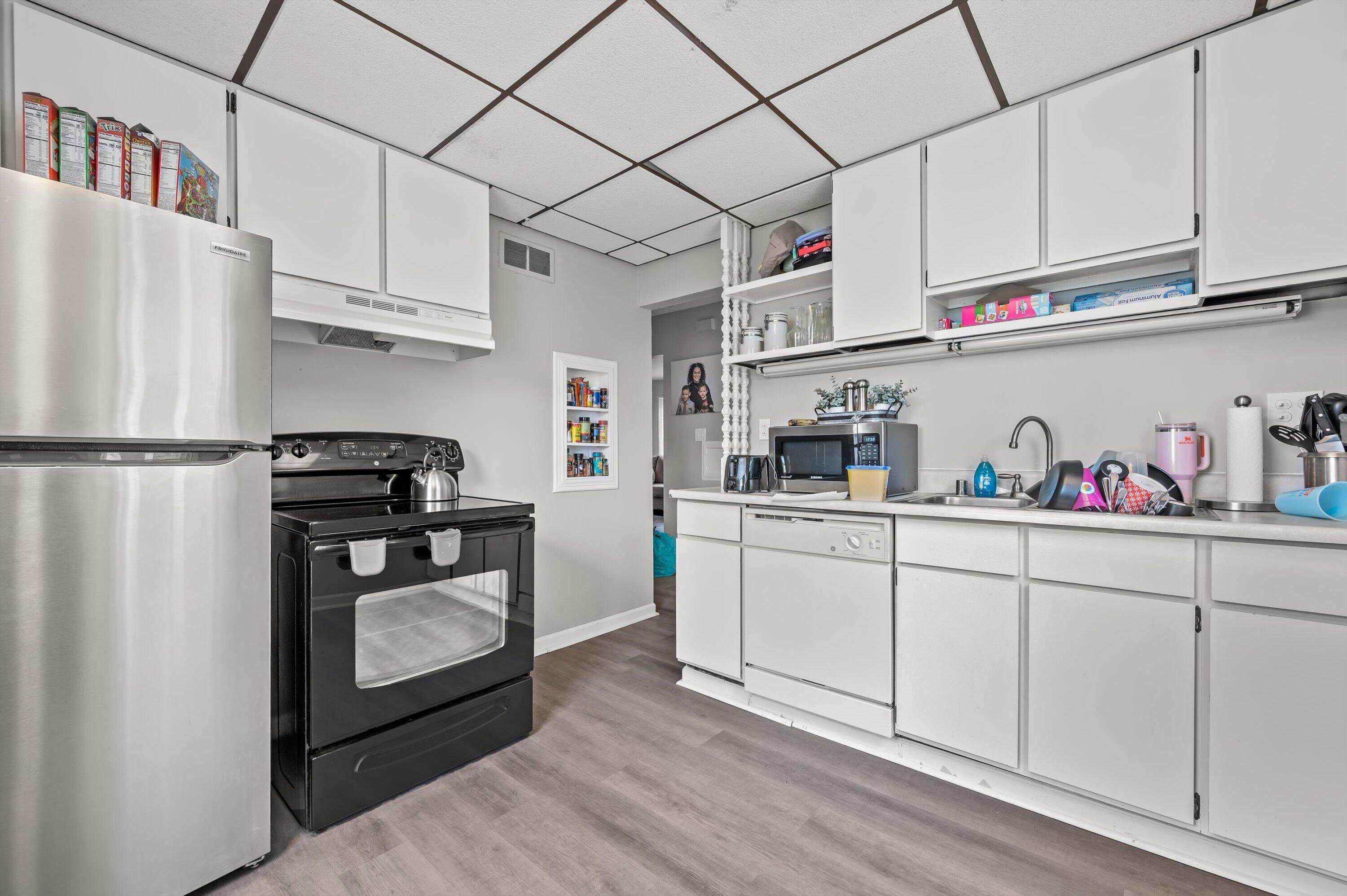 3223 N 84th St Unit: 3225