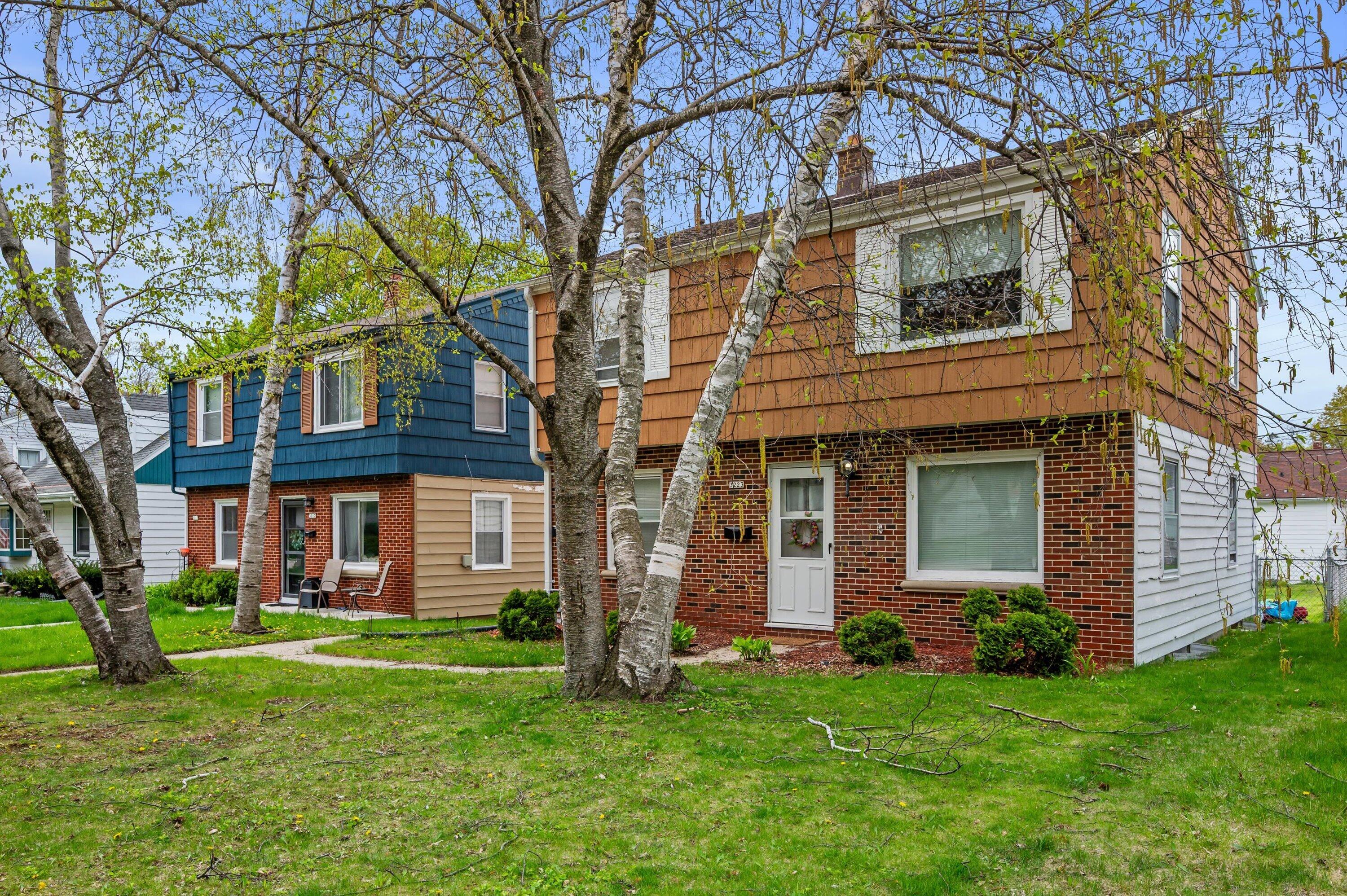 3223 N 84th St Unit: 3225
