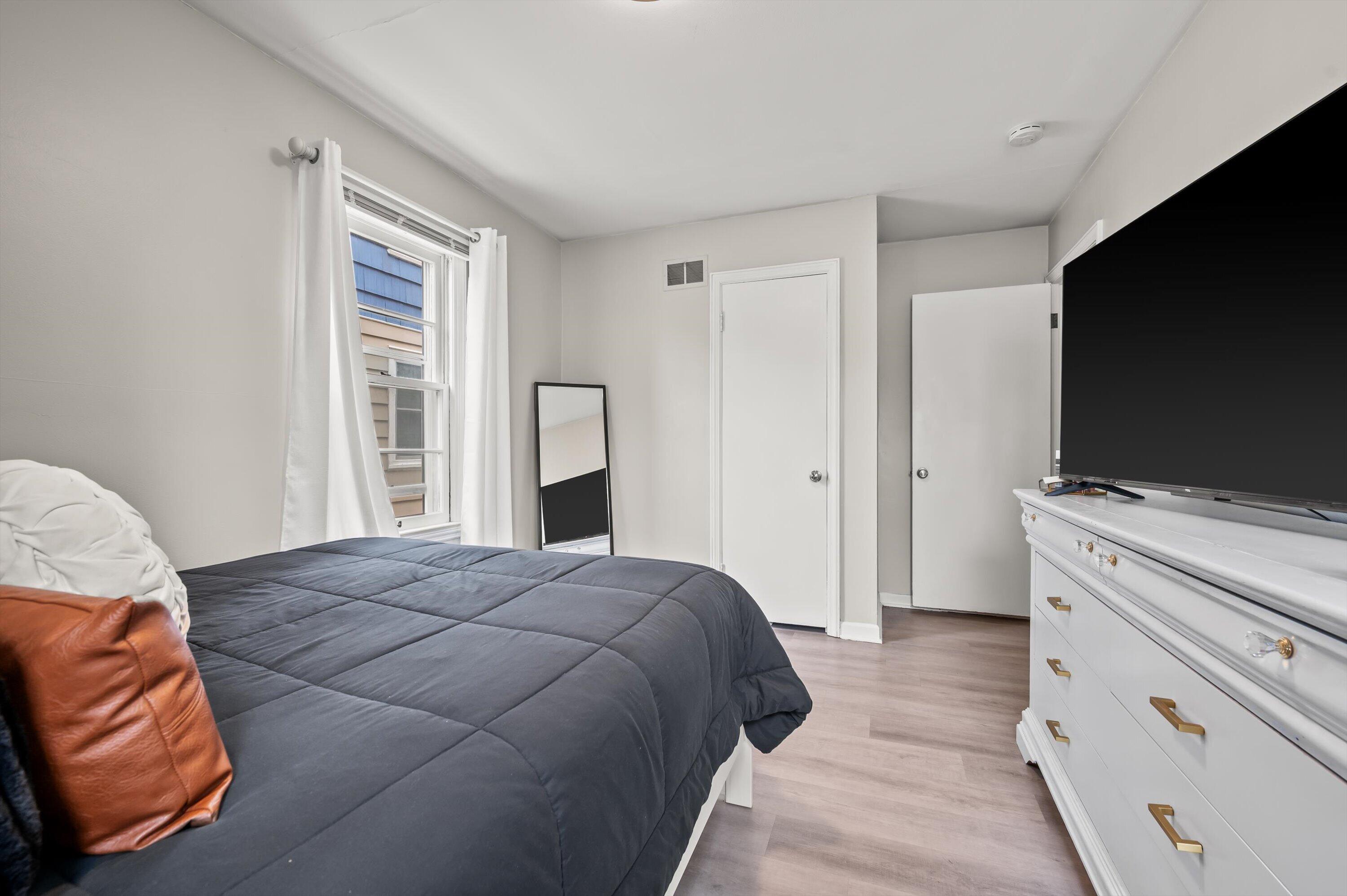 3223 N 84th St Unit: 3225