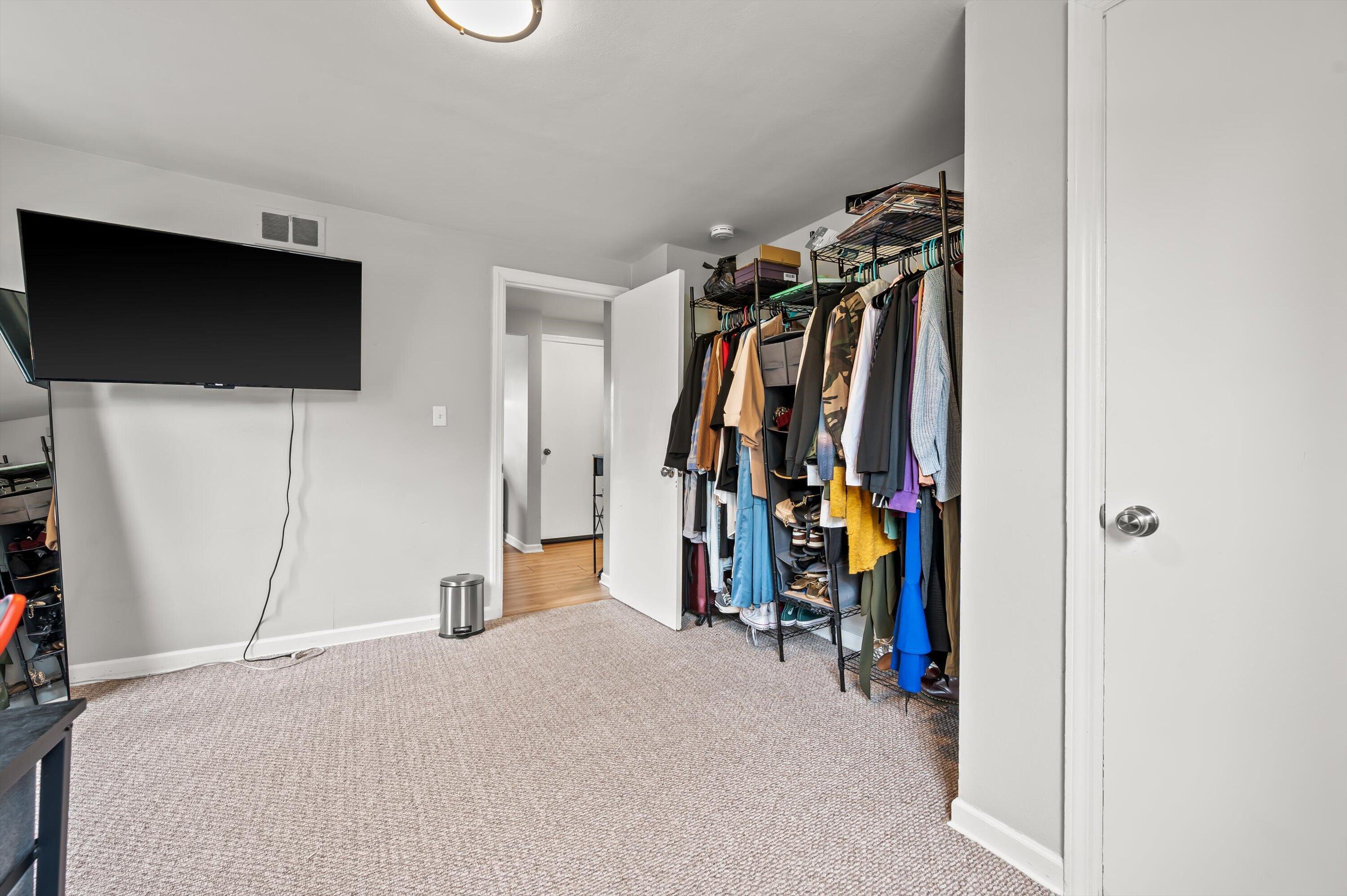 3223 N 84th St Unit: 3225