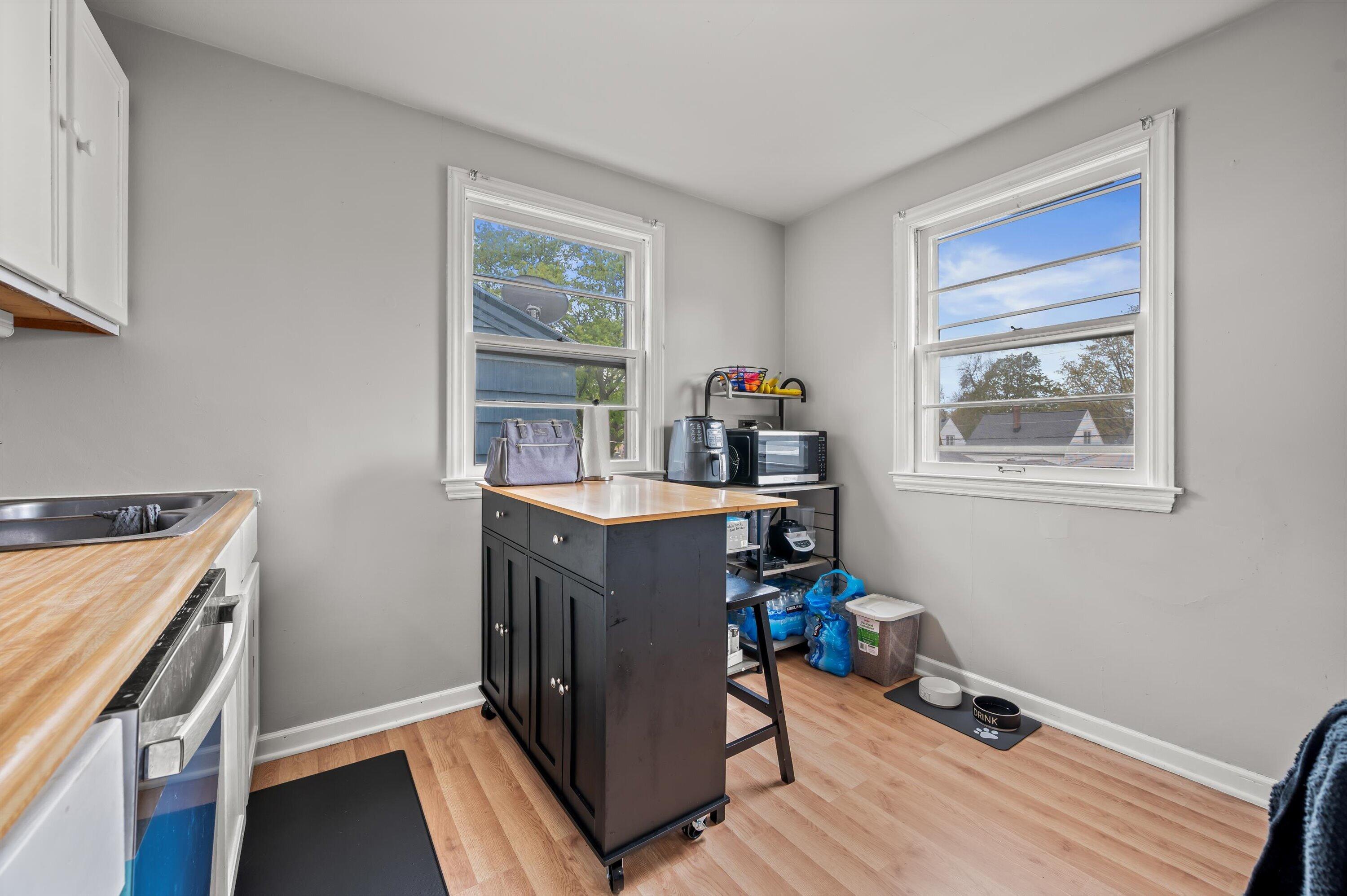 3223 N 84th St Unit: 3225