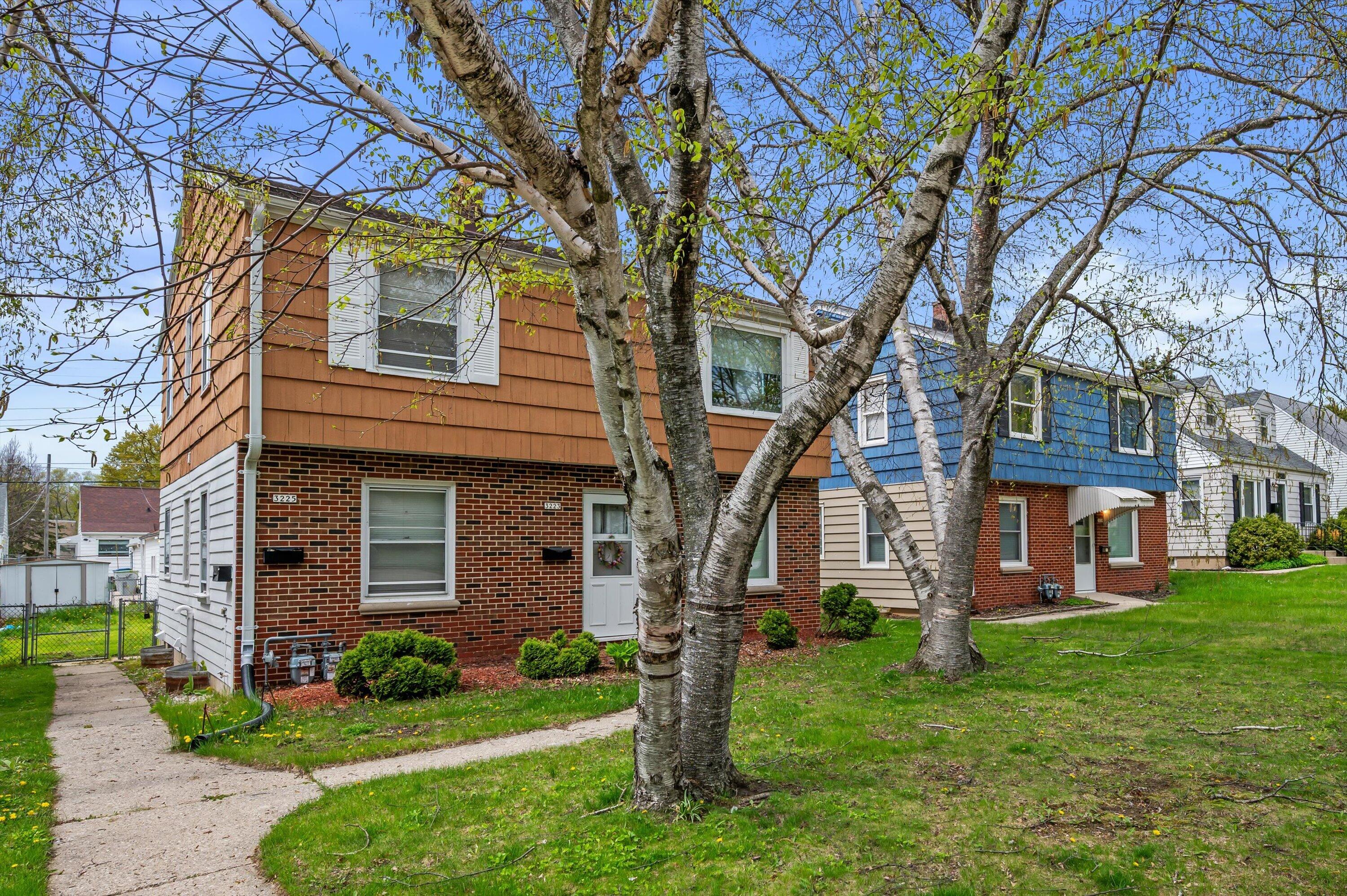 3223 N 84th St Unit: 3225