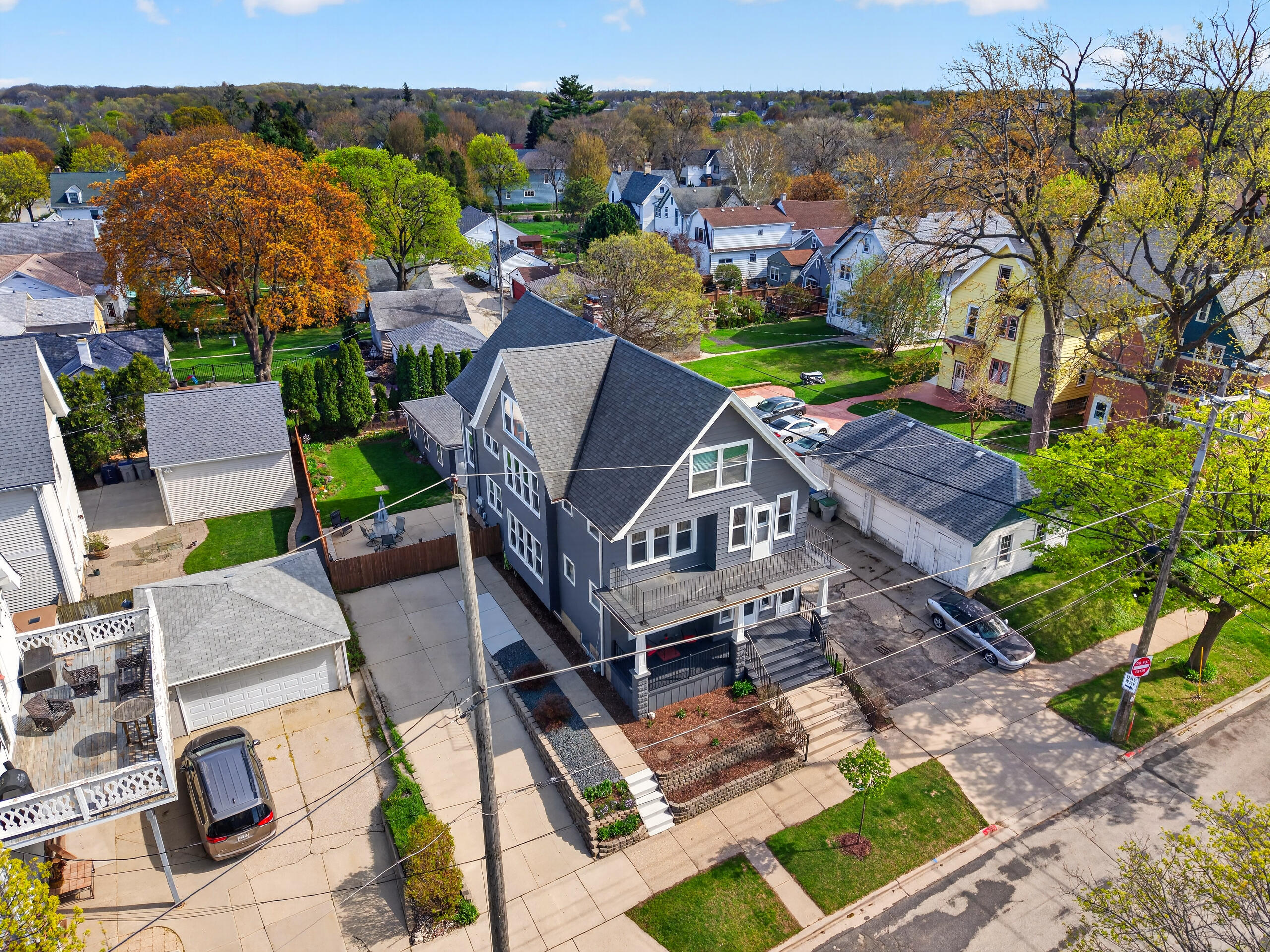 1723 E Ontario St, 1725