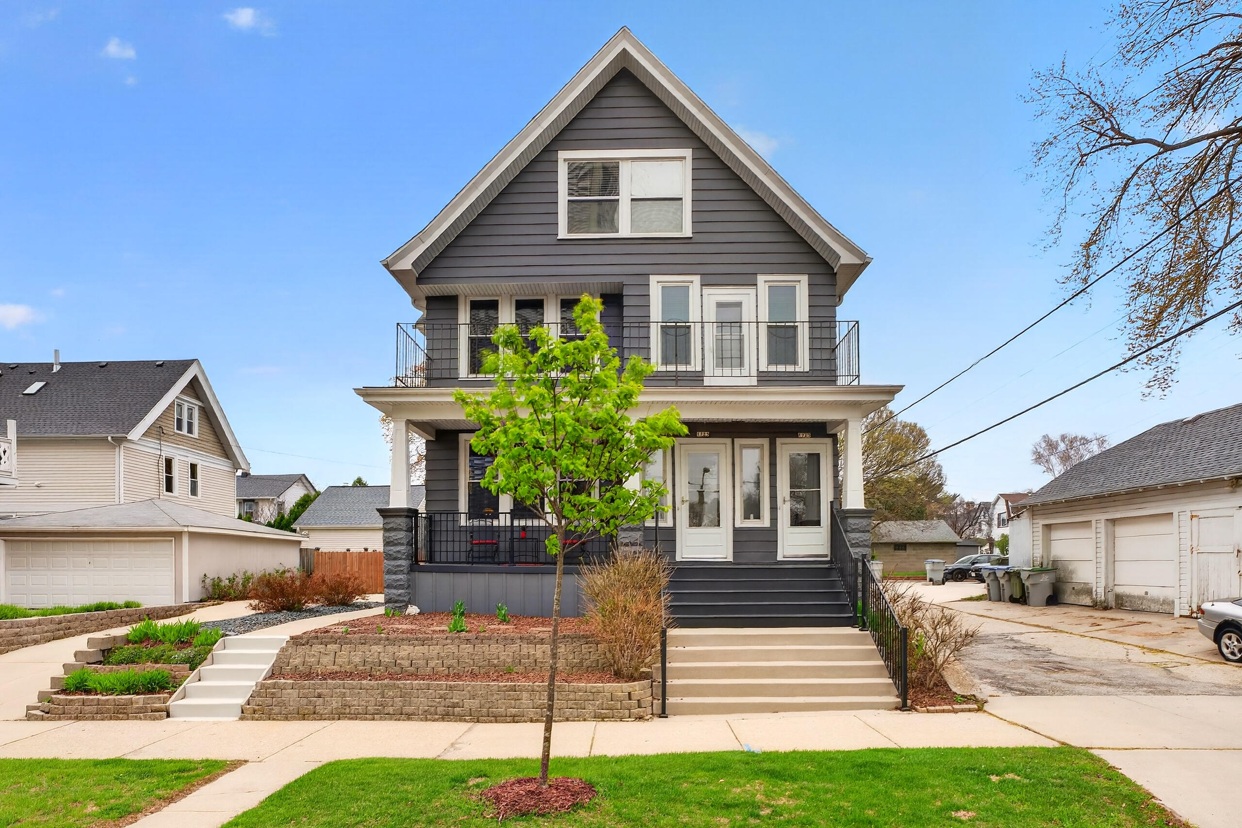1723 E Ontario St, 1725