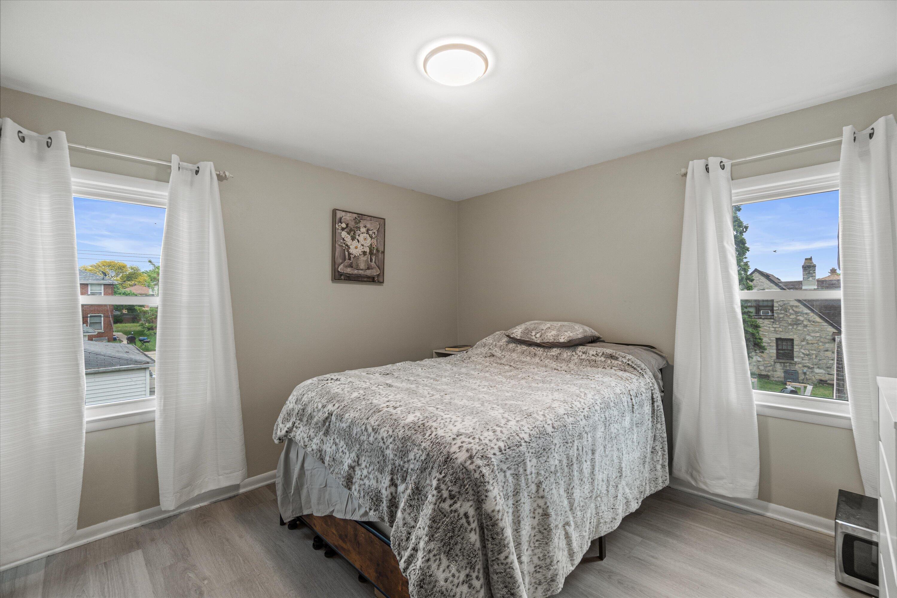 3618 N 86th St Unit: 3620