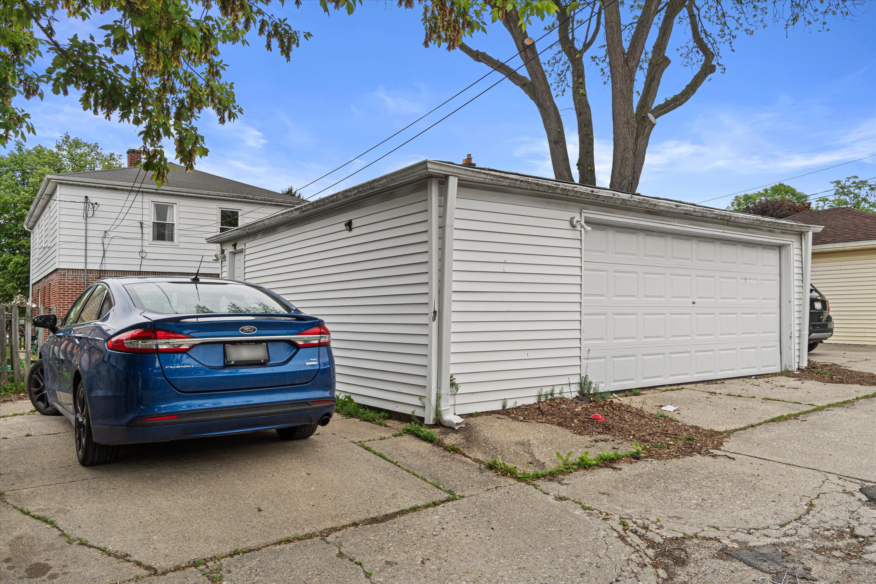 3618 N 86th St Unit: 3620