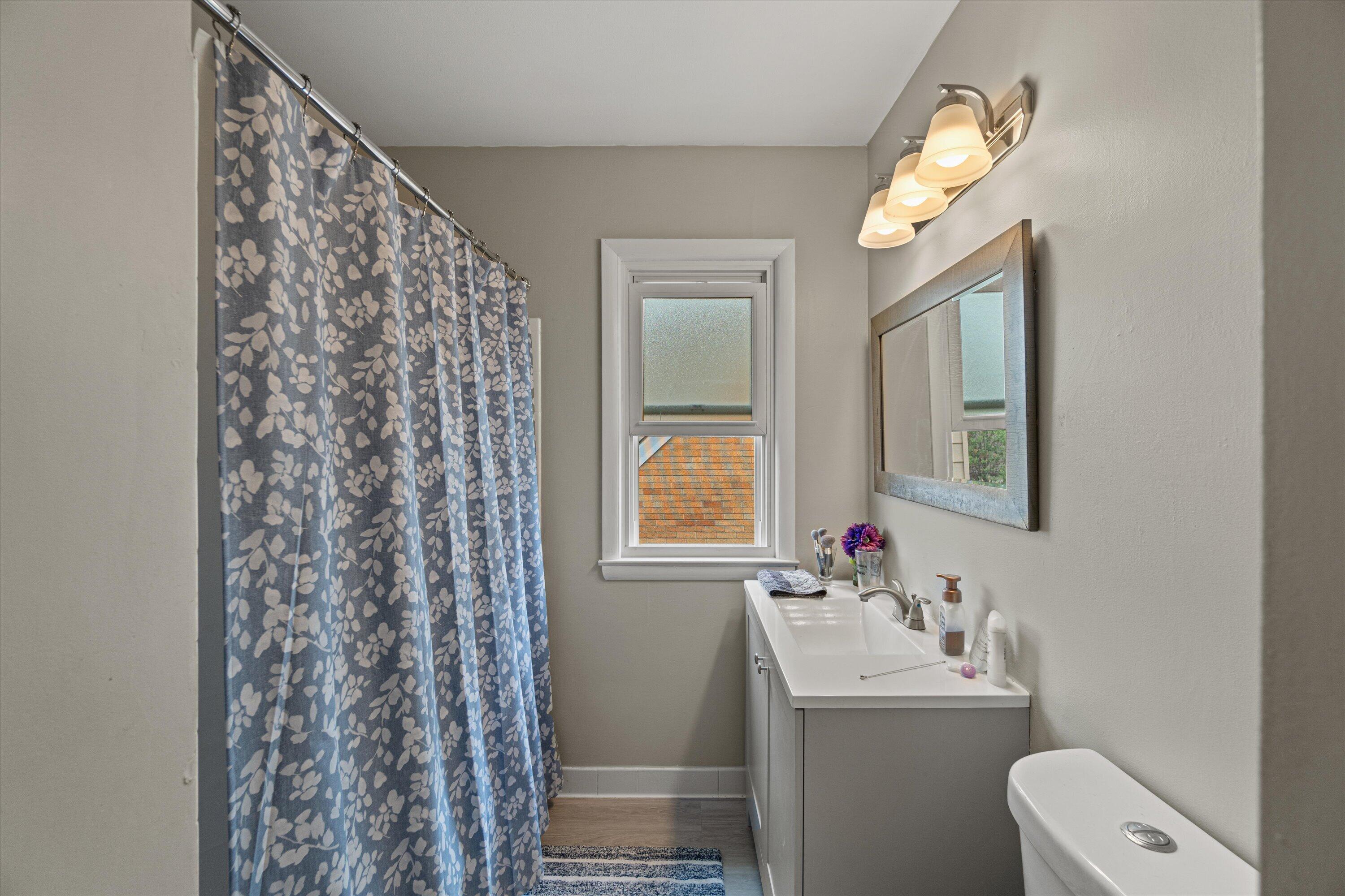 3618 N 86th St Unit: 3620