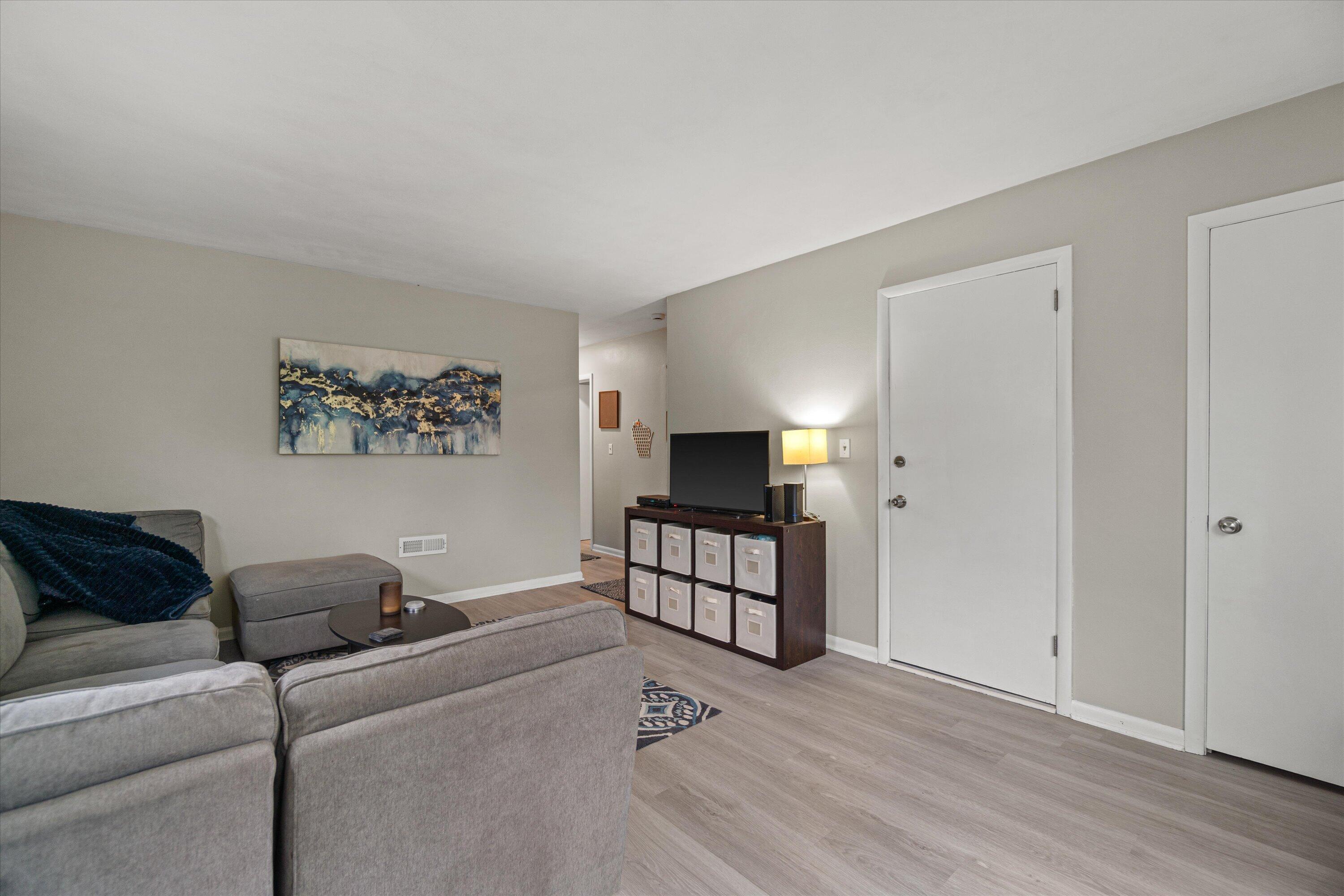 3618 N 86th St Unit: 3620