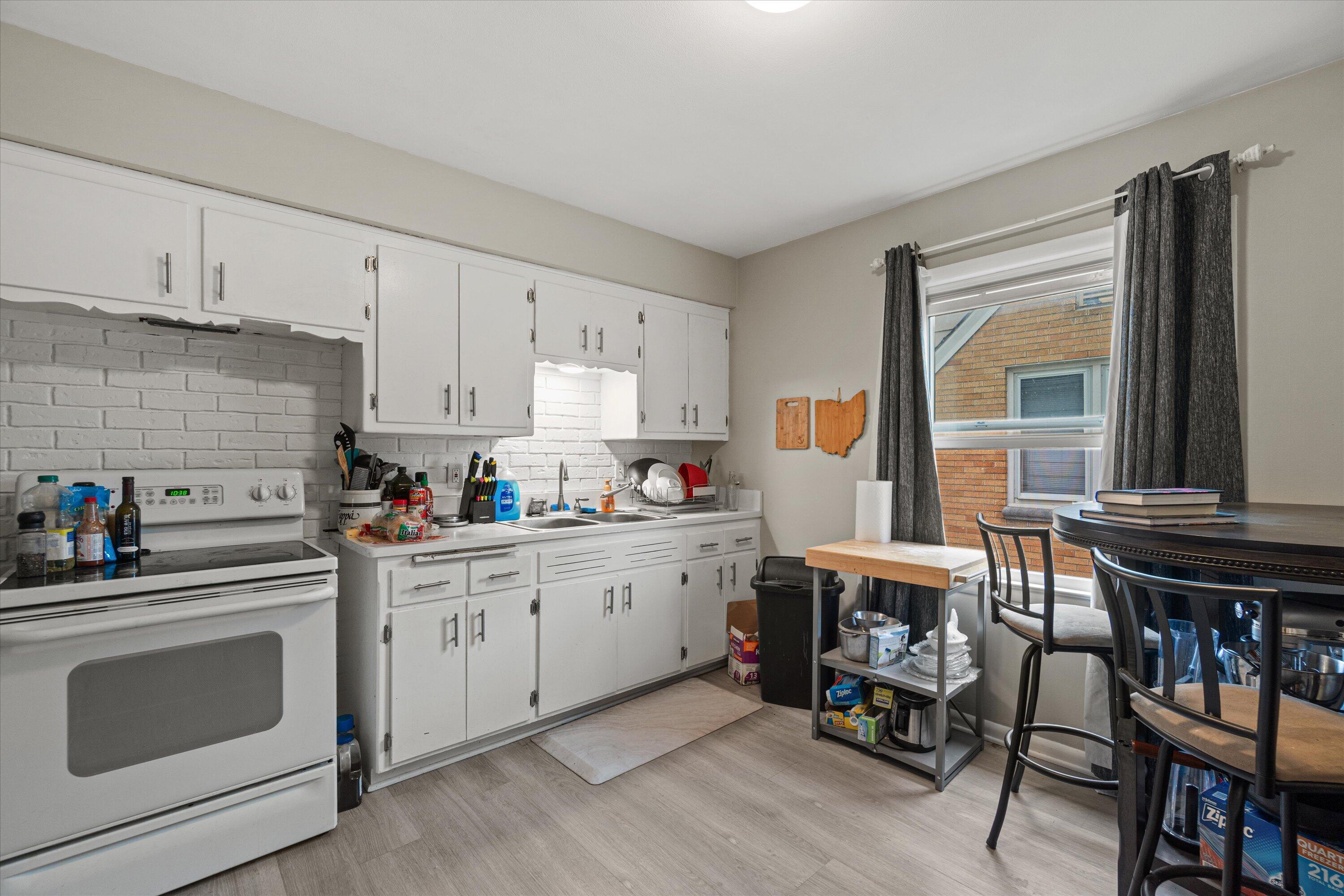 3618 N 86th St Unit: 3620