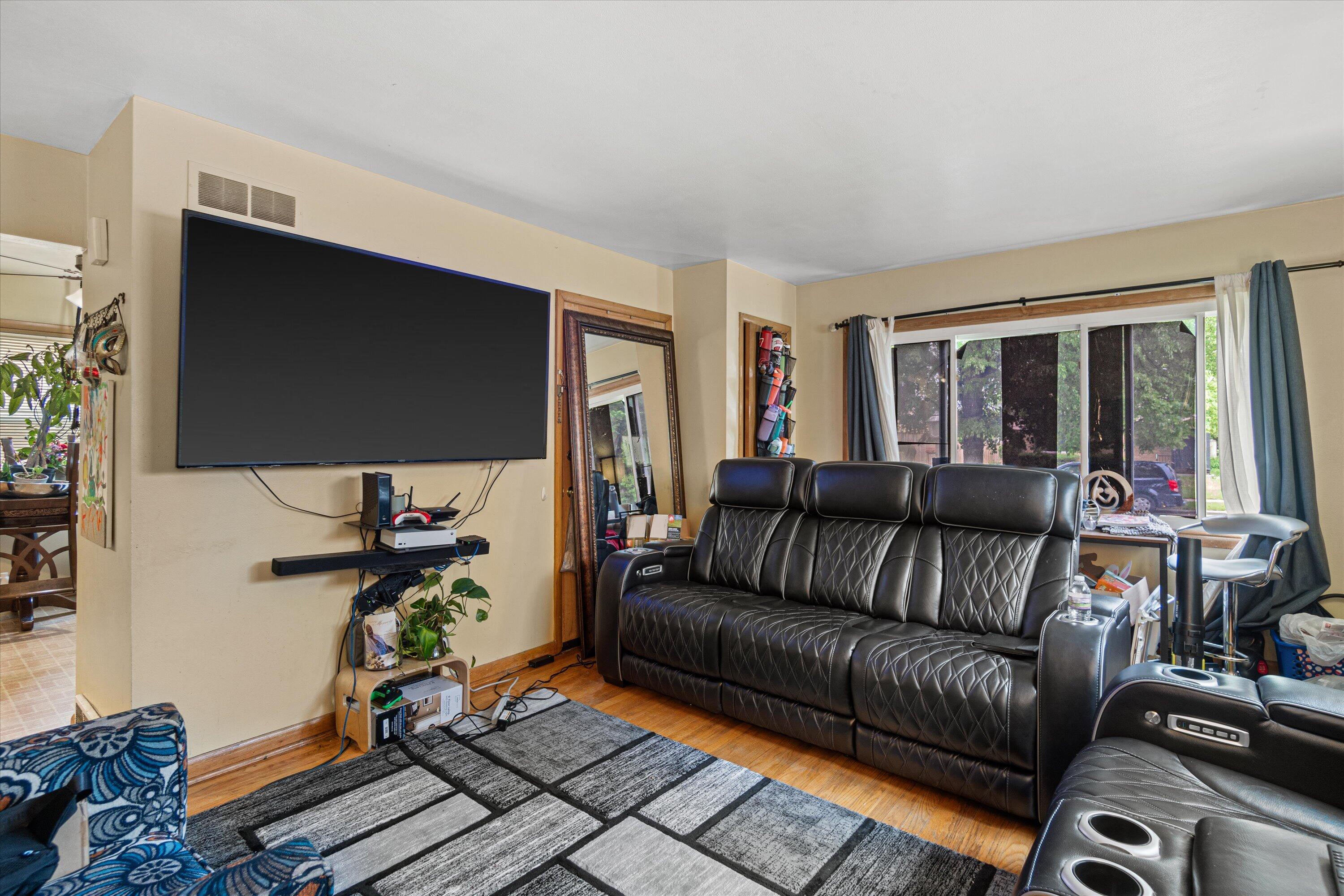 3618 N 86th St Unit: 3620