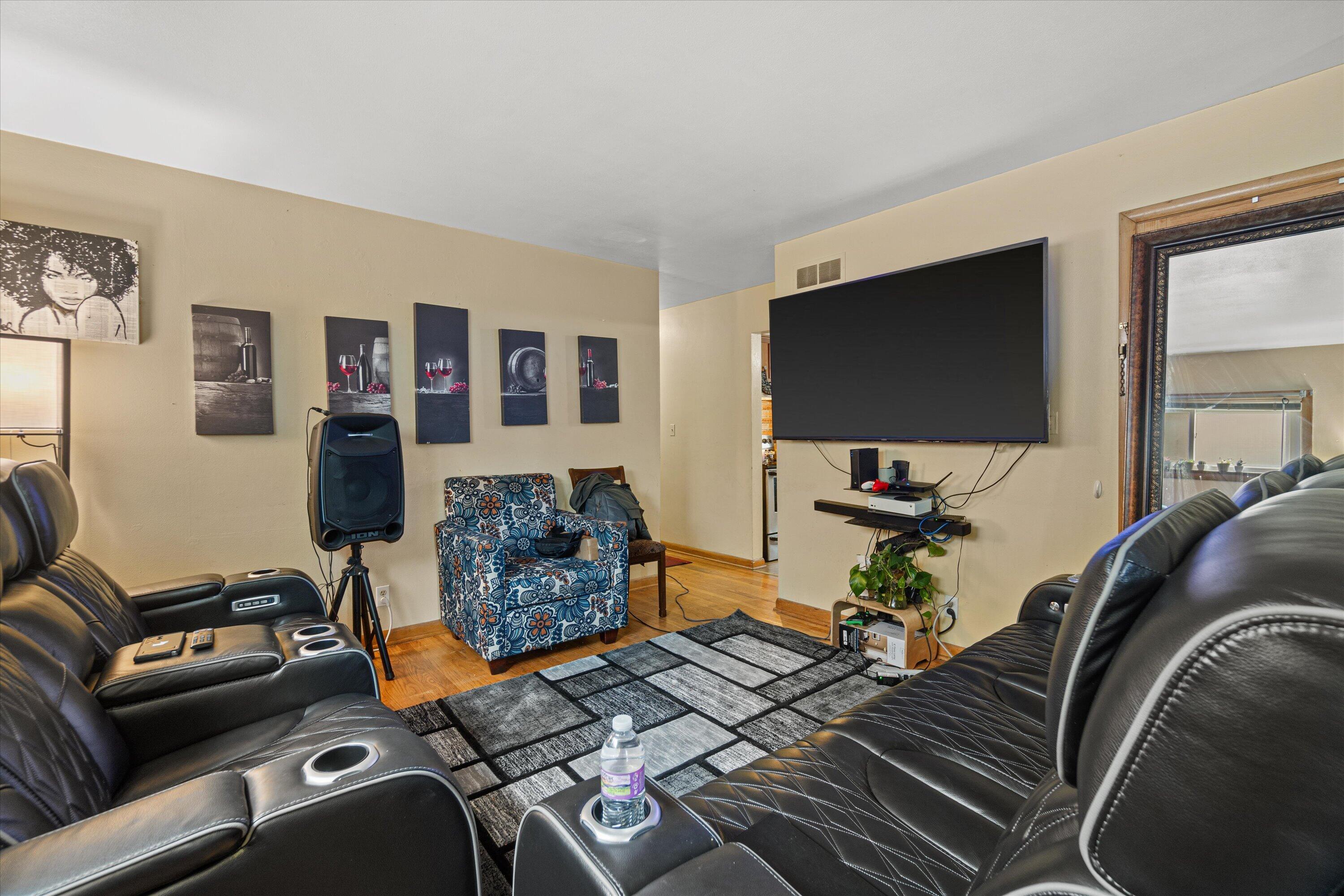 3618 N 86th St Unit: 3620
