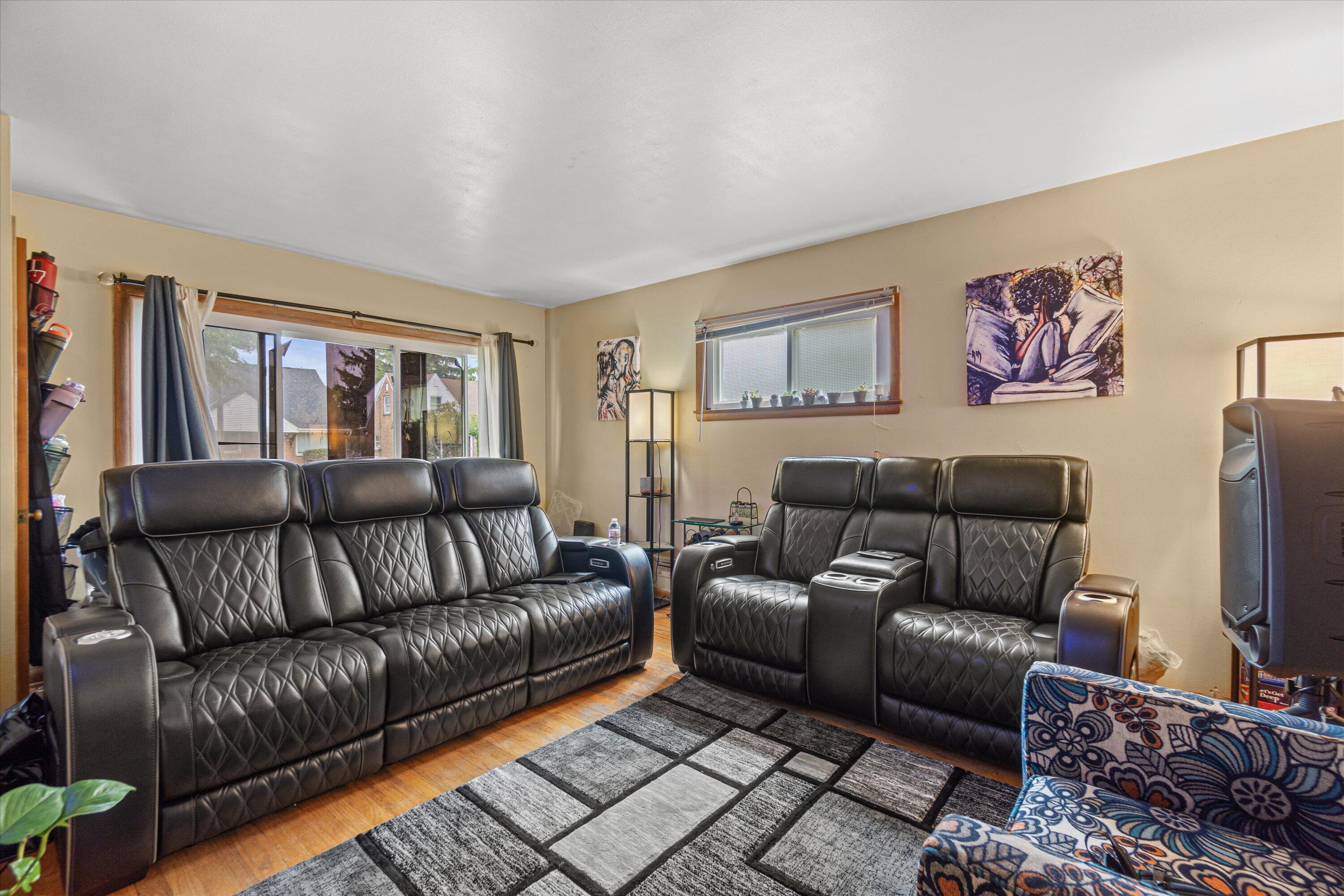 3618 N 86th St Unit: 3620