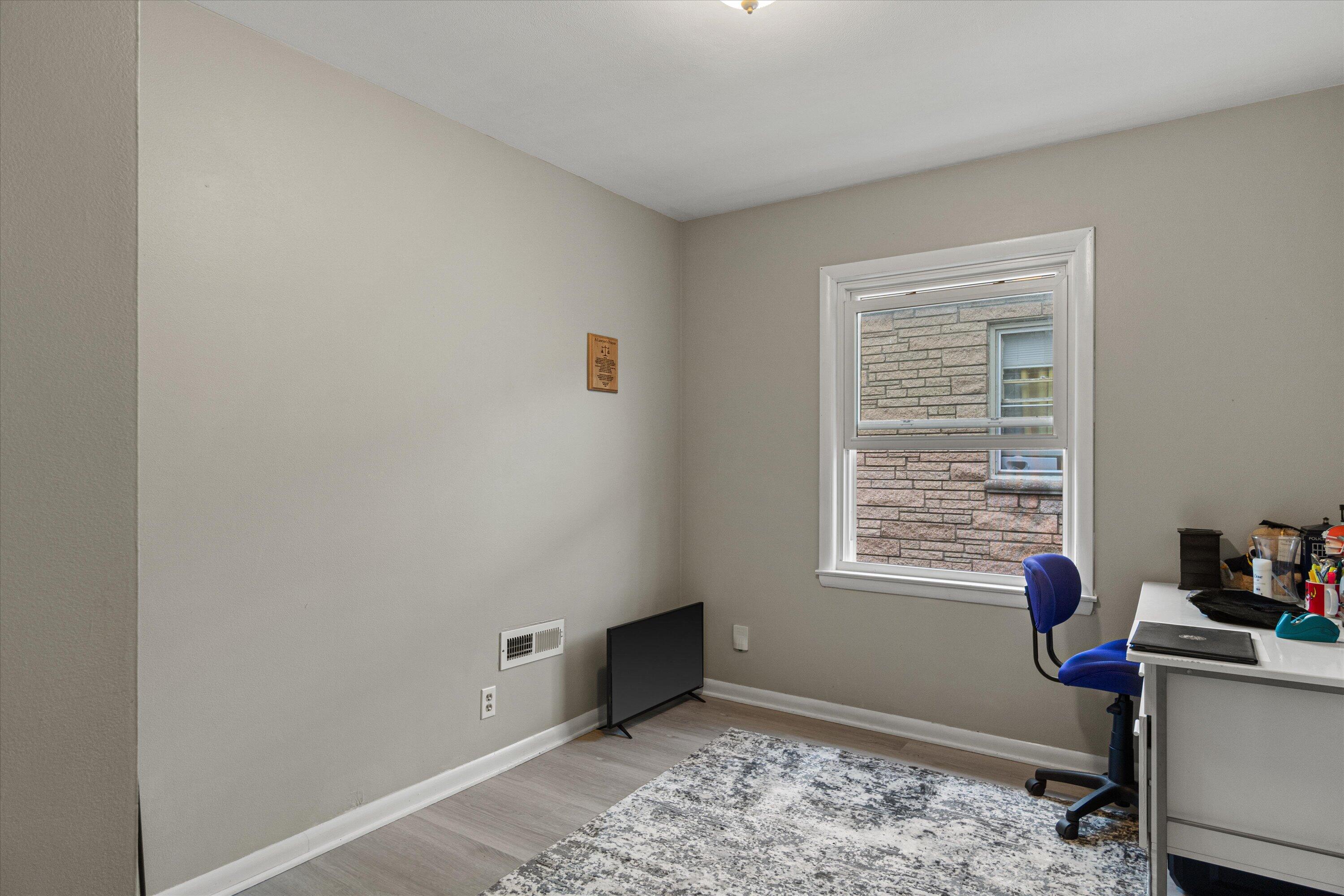 3618 N 86th St Unit: 3620