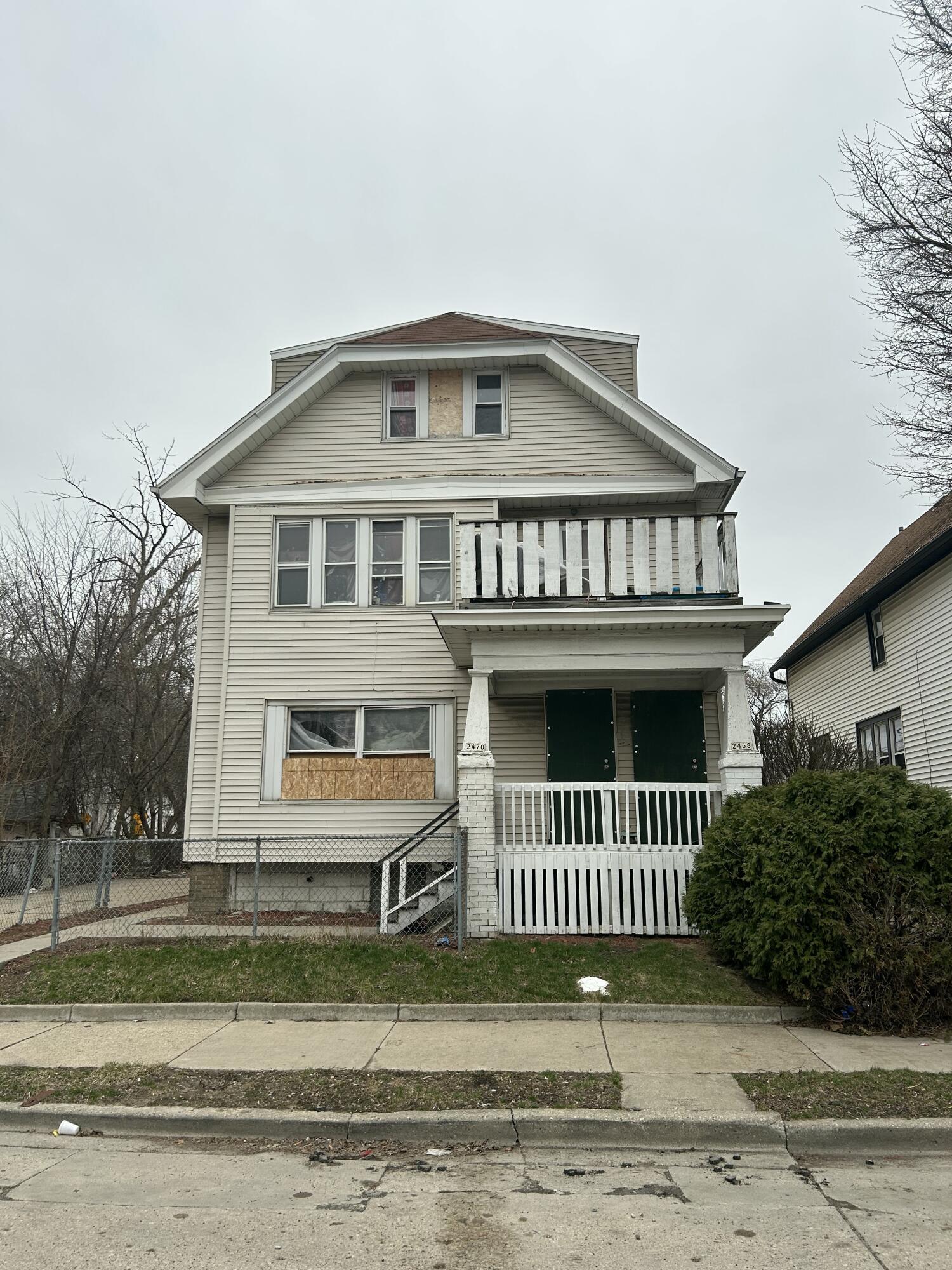 2468 N 12th St Unit: 2470