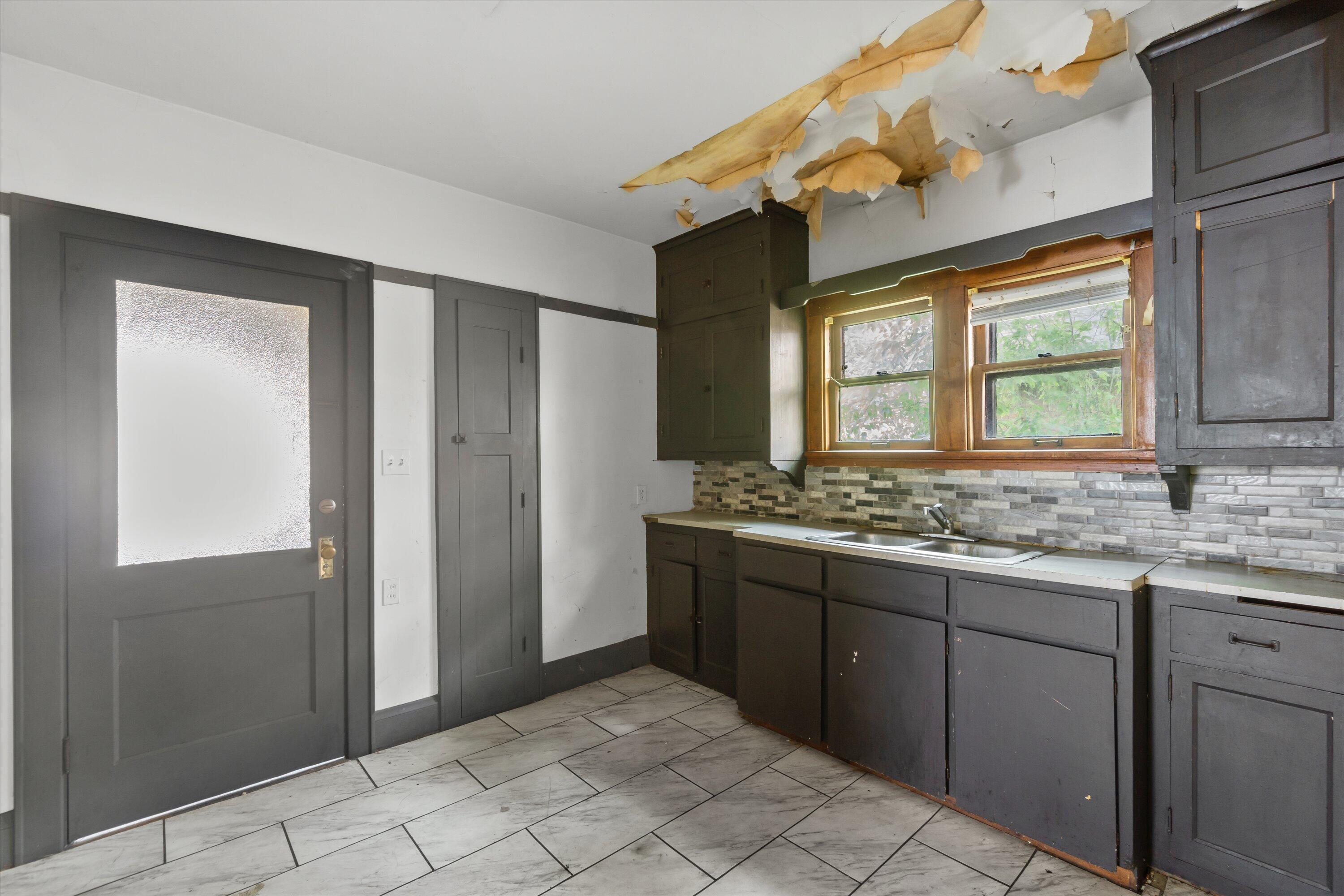 4912 W Medford Ave Unit: 4914