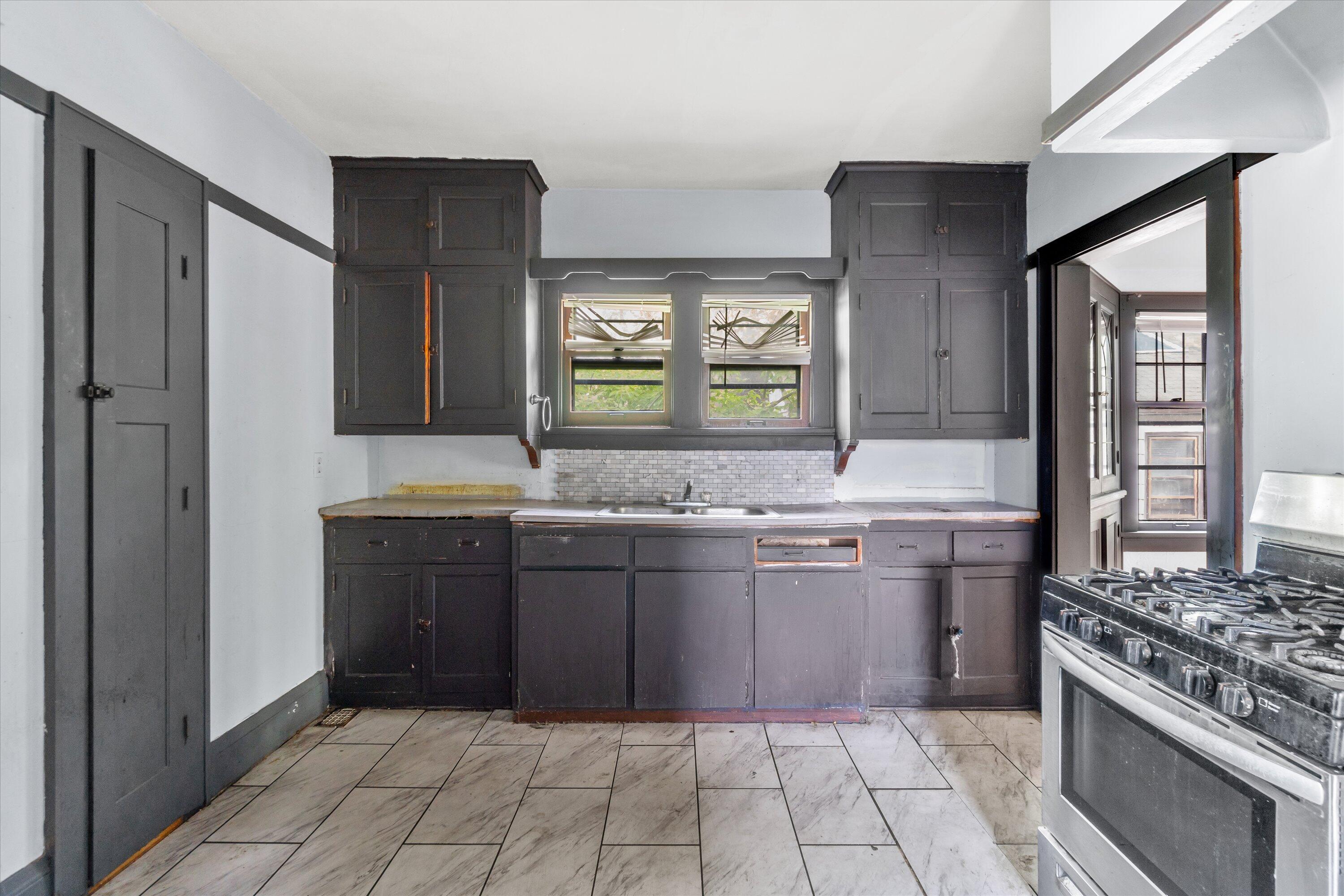 4912 W Medford Ave Unit: 4914