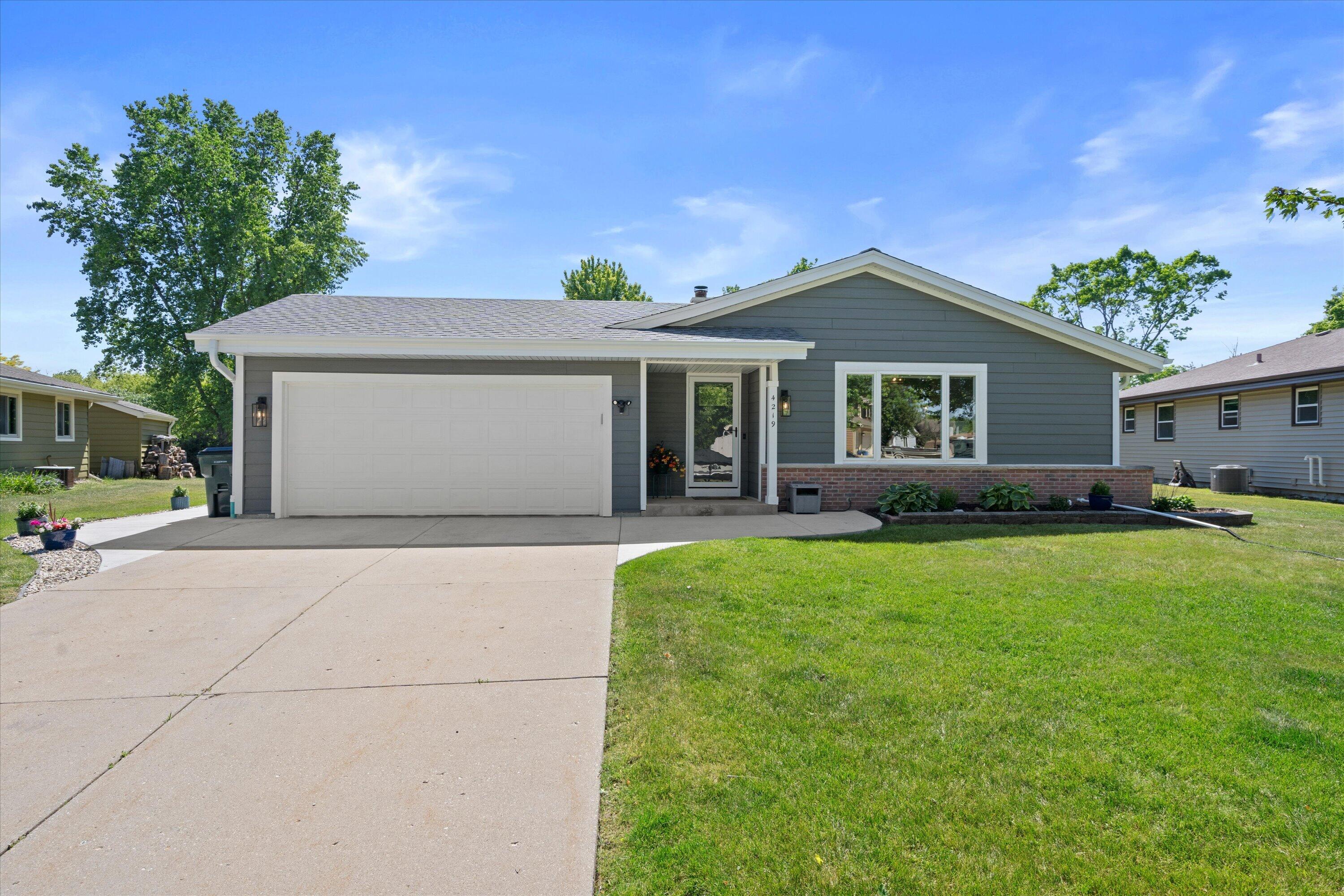 4219 W Pebble Beach Ct
