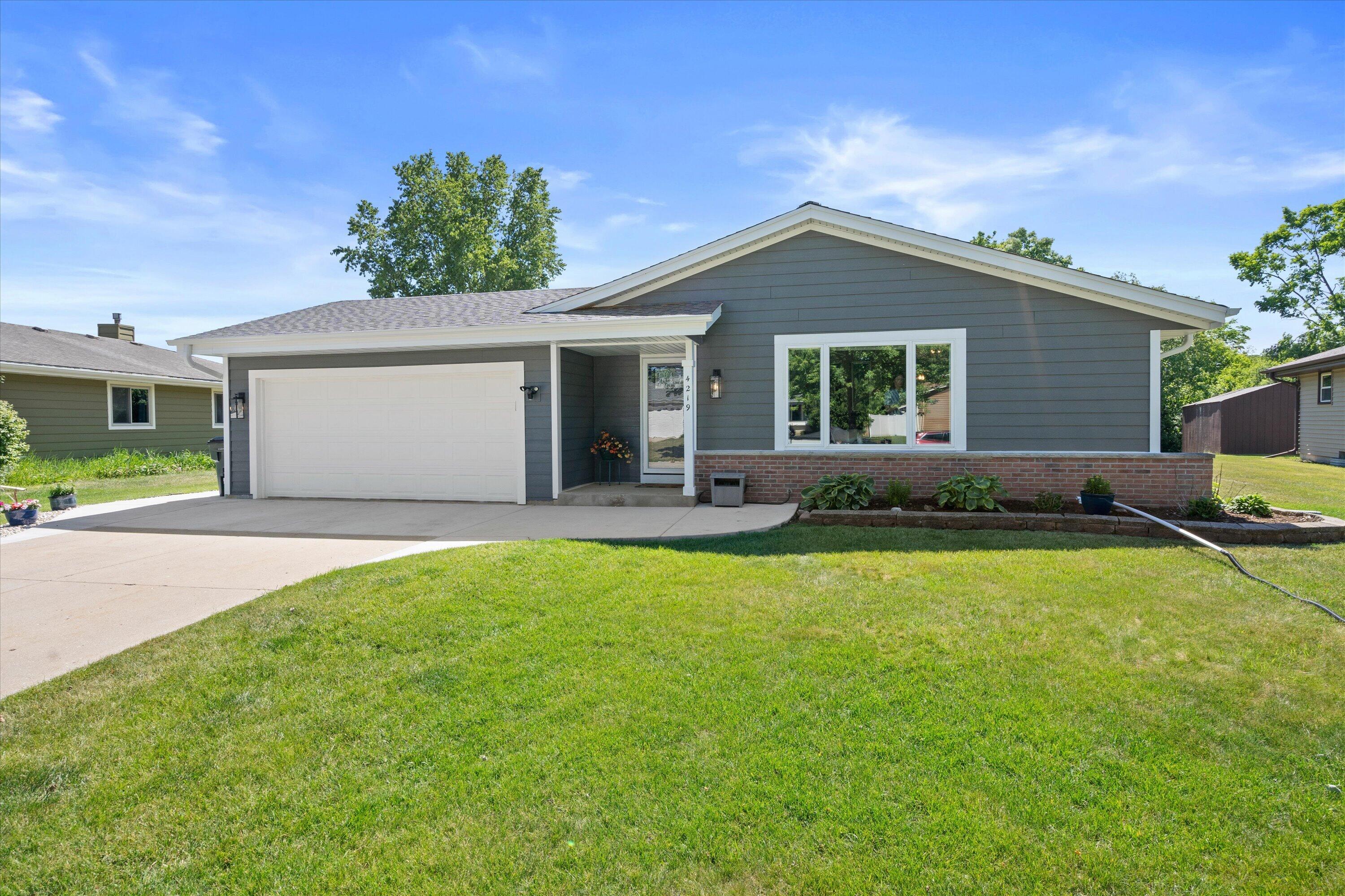 4219 W Pebble Beach Ct
