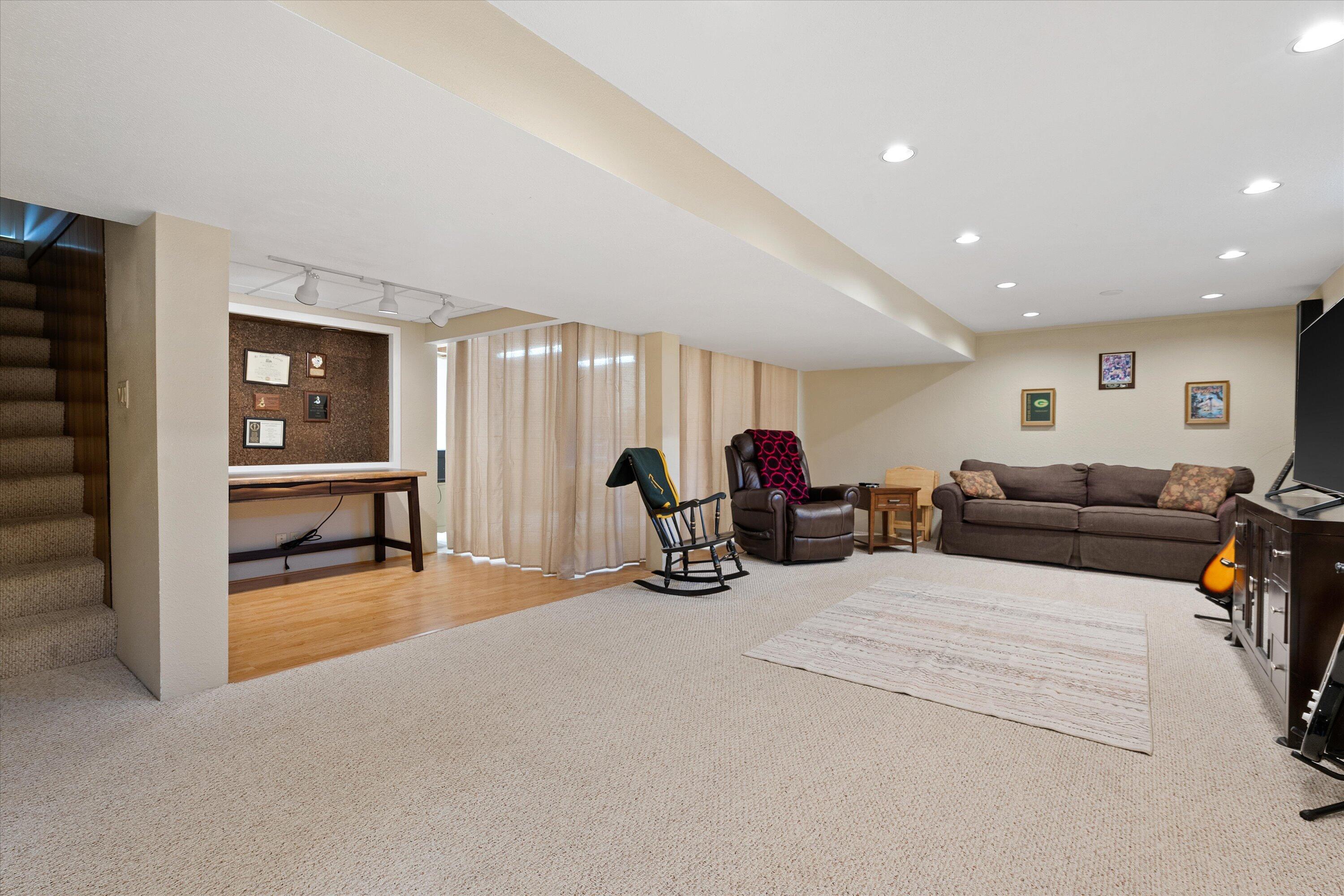 4219 W Pebble Beach Ct