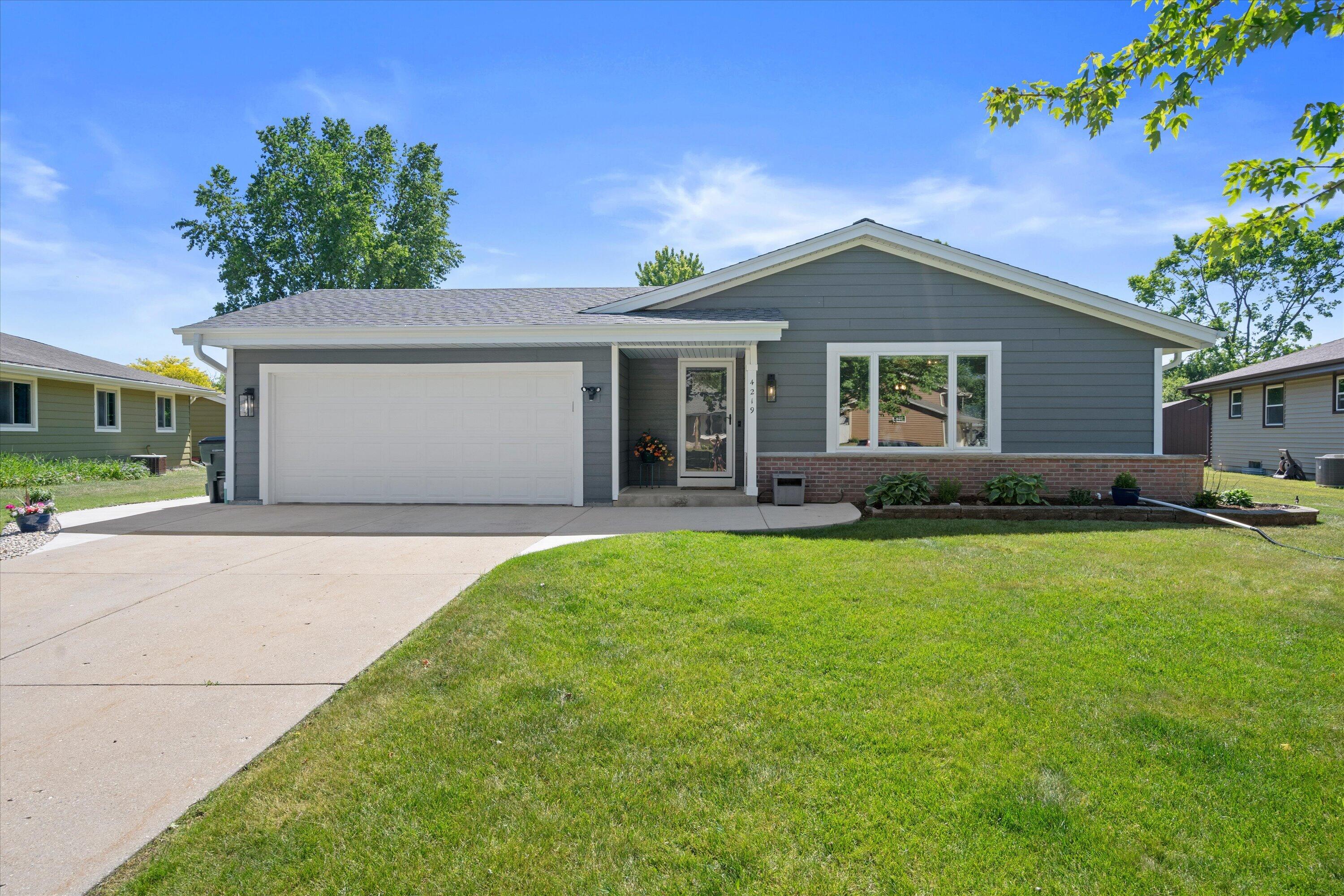 4219 W Pebble Beach Ct