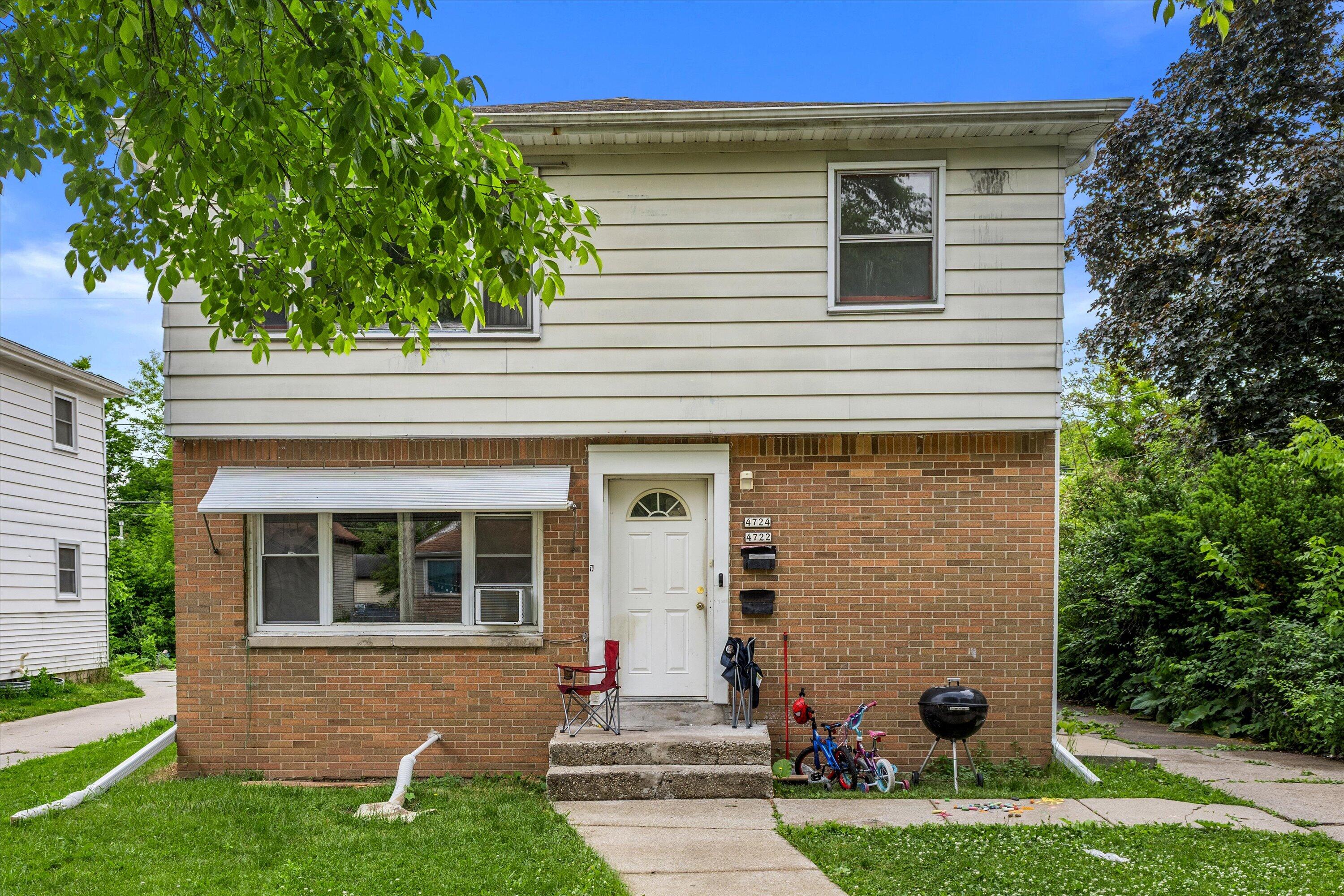 4722 N 49th St Unit: 4724