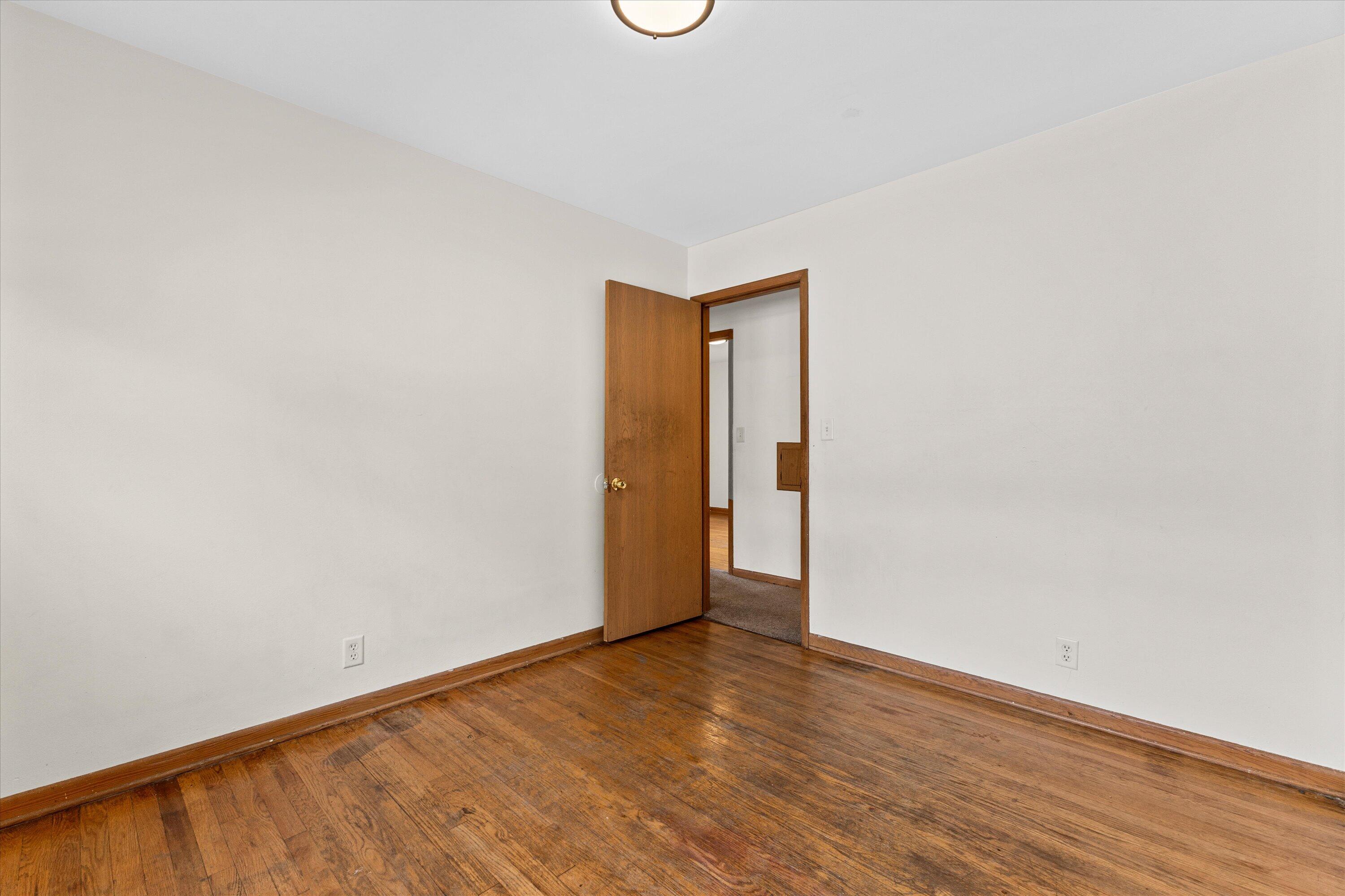 4722 N 49th St Unit: 4724
