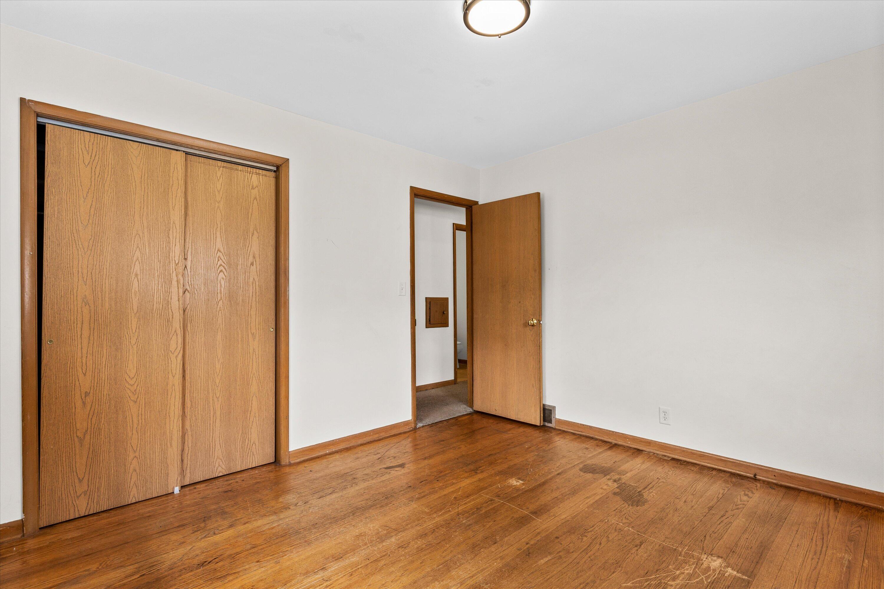 4722 N 49th St Unit: 4724