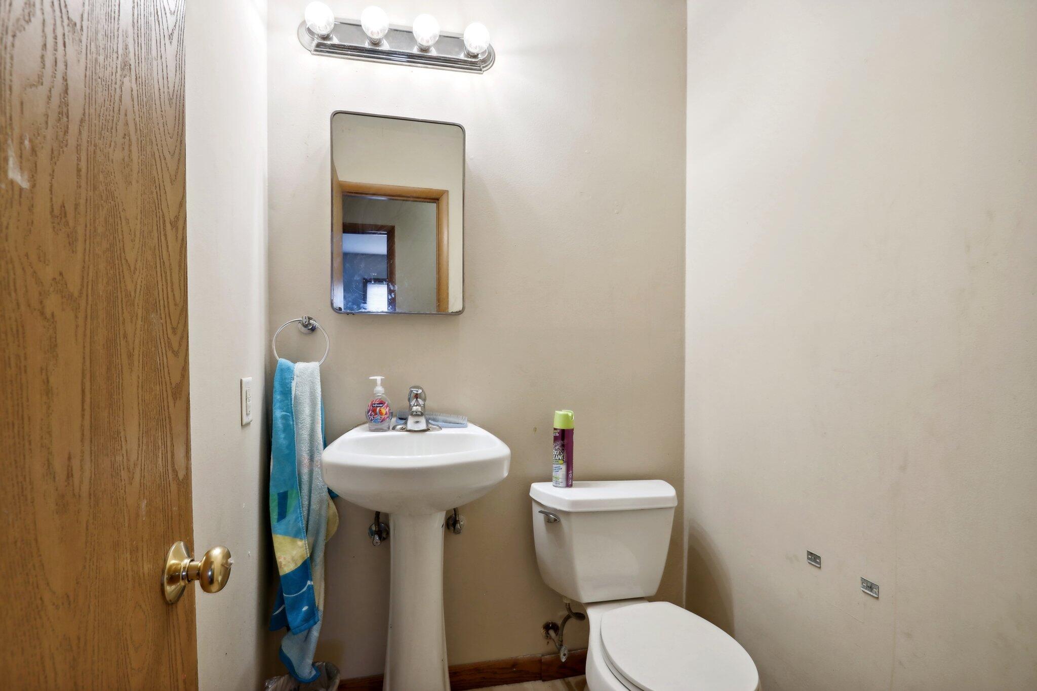 4722 N 49th St Unit: 4724