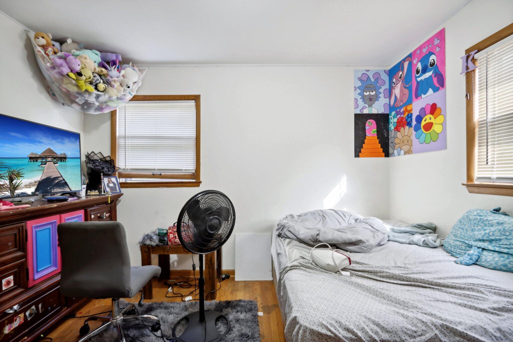 4722 N 49th St Unit: 4724