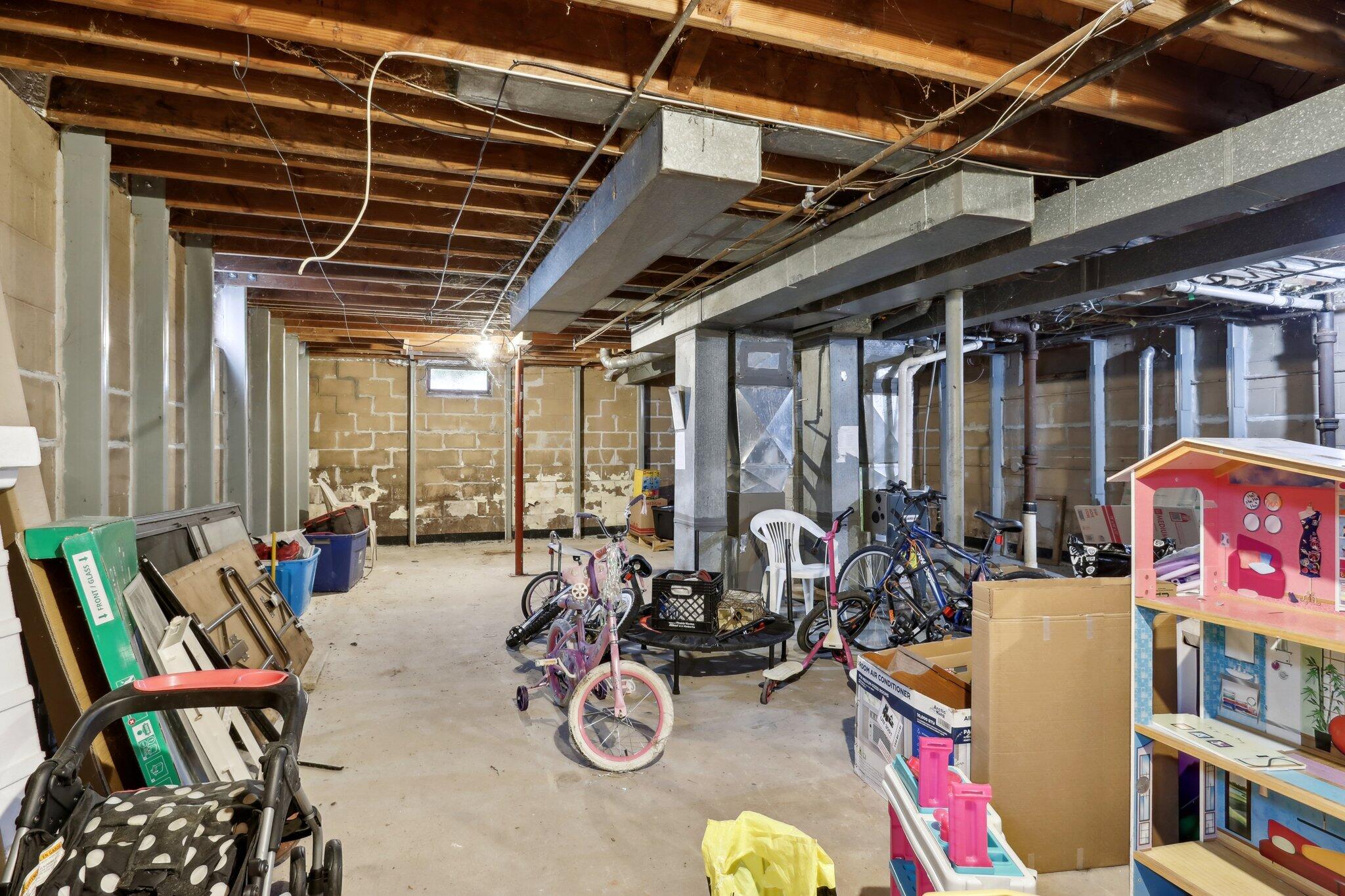 4722 N 49th St Unit: 4724