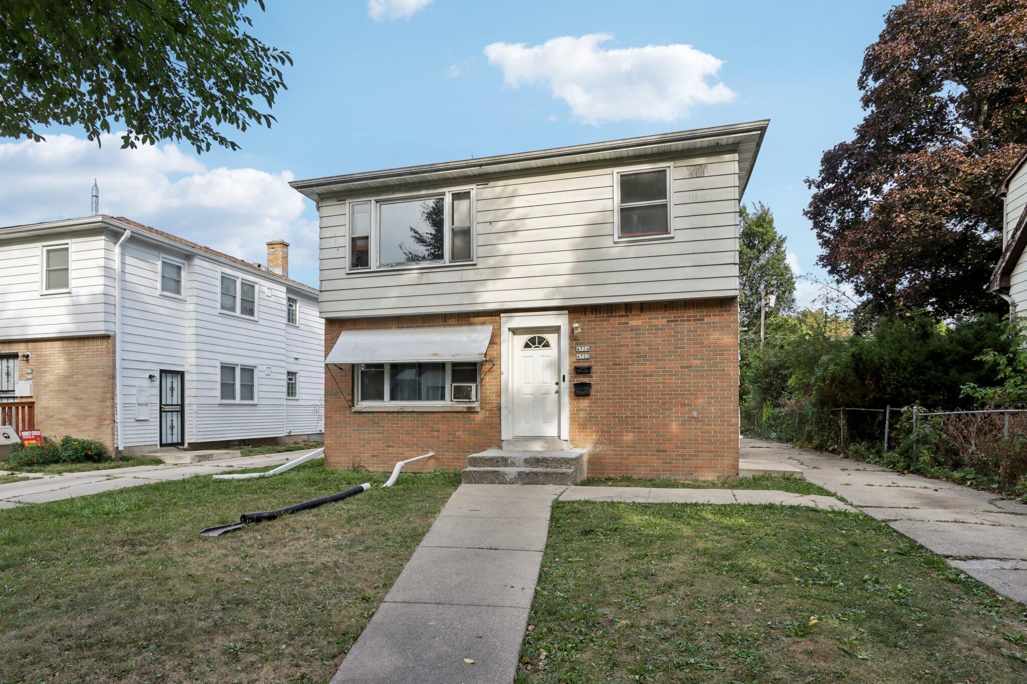 4722 N 49th St Unit: 4724