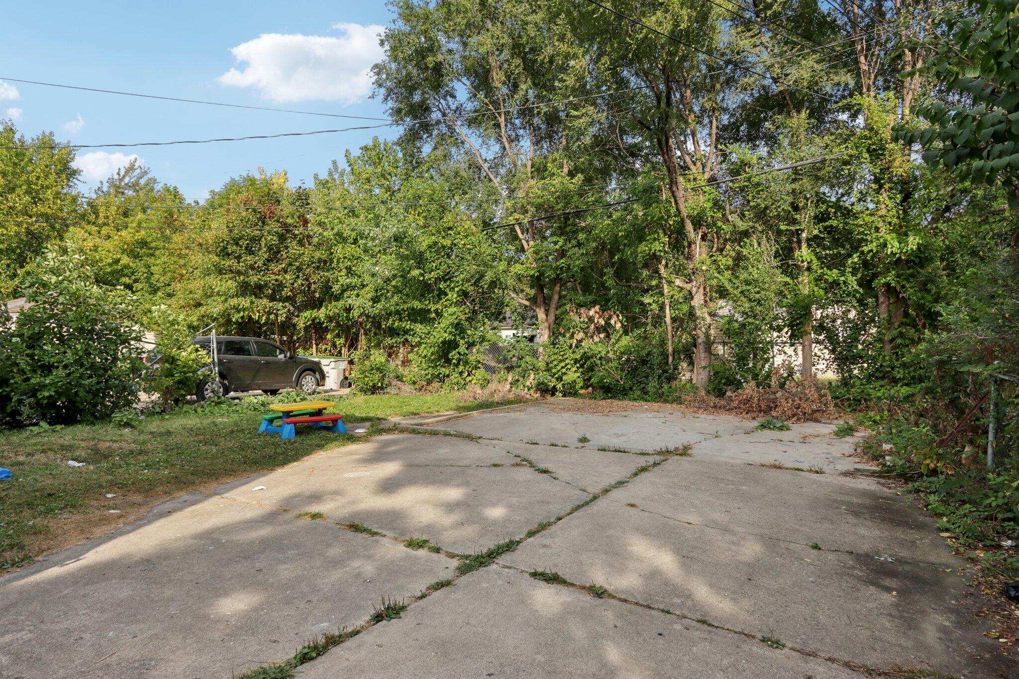 4722 N 49th St Unit: 4724