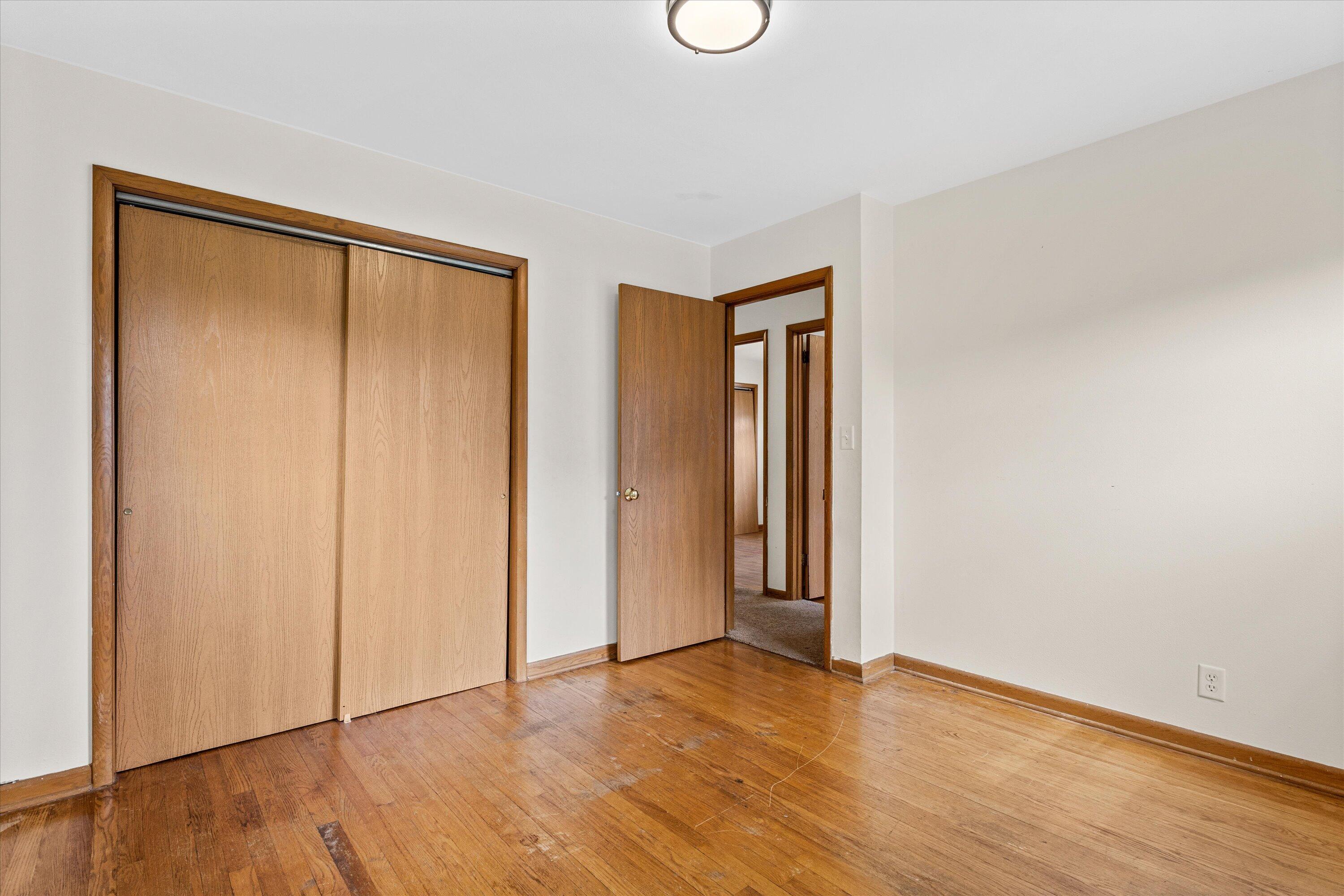 4722 N 49th St Unit: 4724