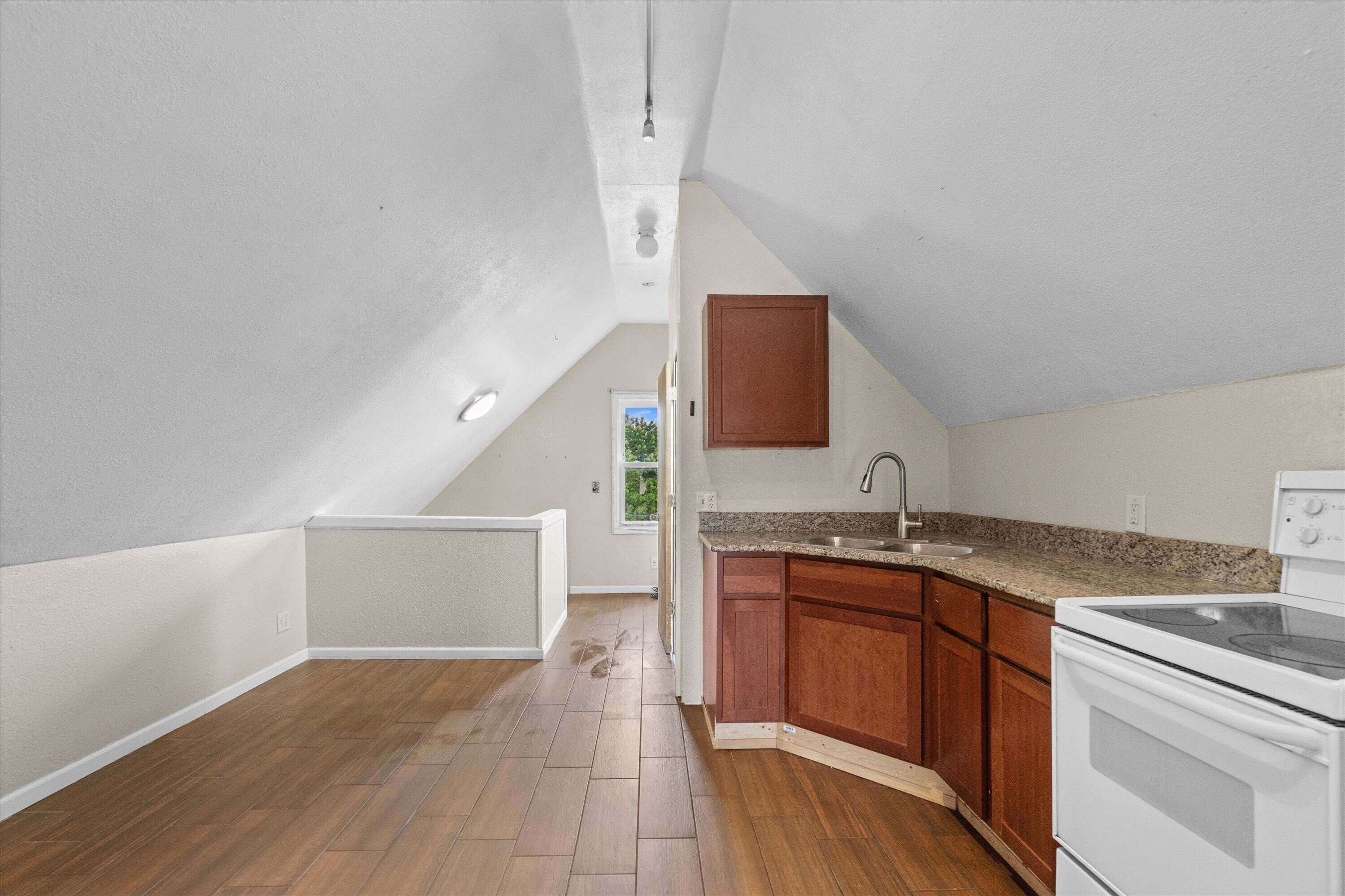 1722 S 66th St Unit: 1724