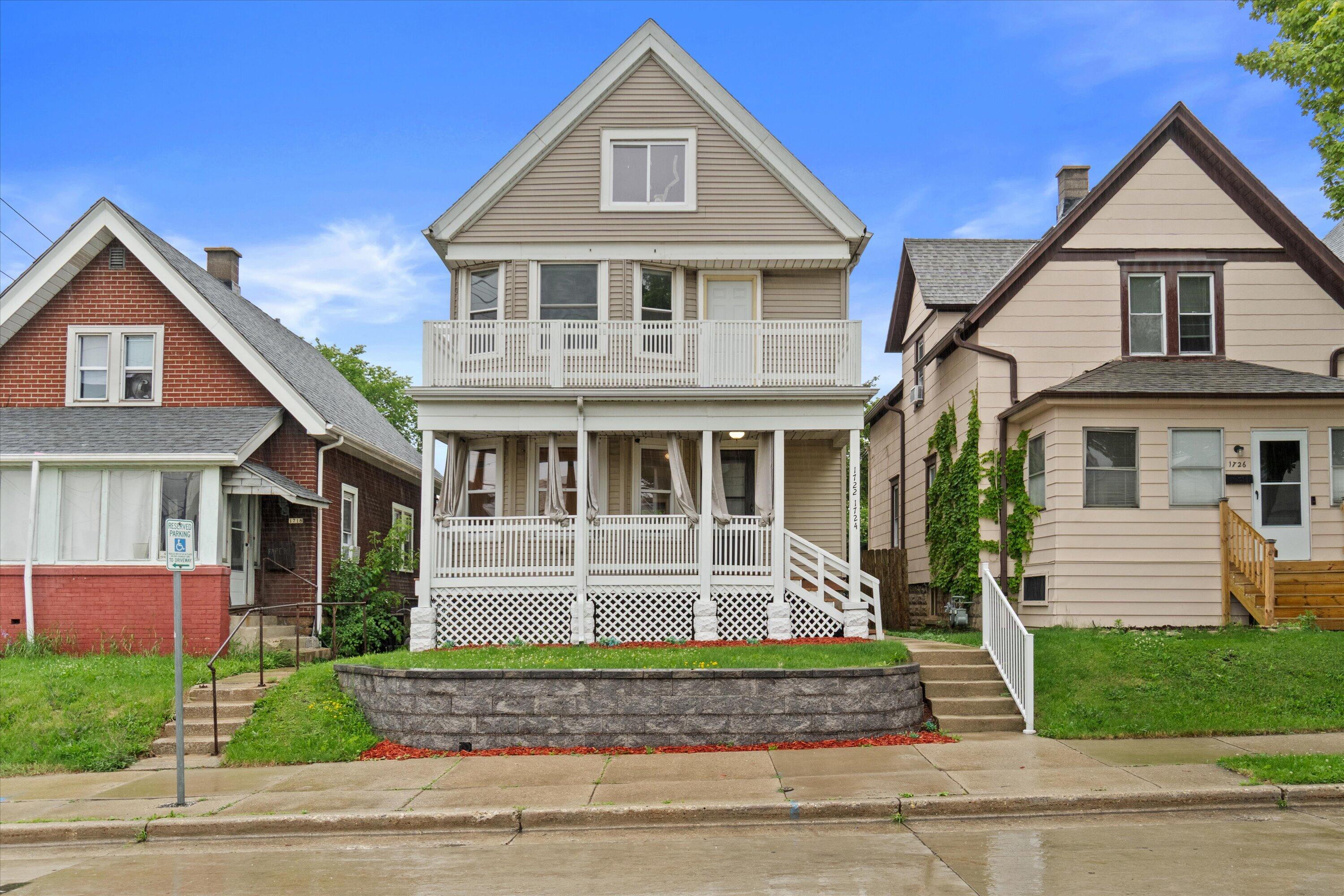 1722 S 66th St Unit: 1724