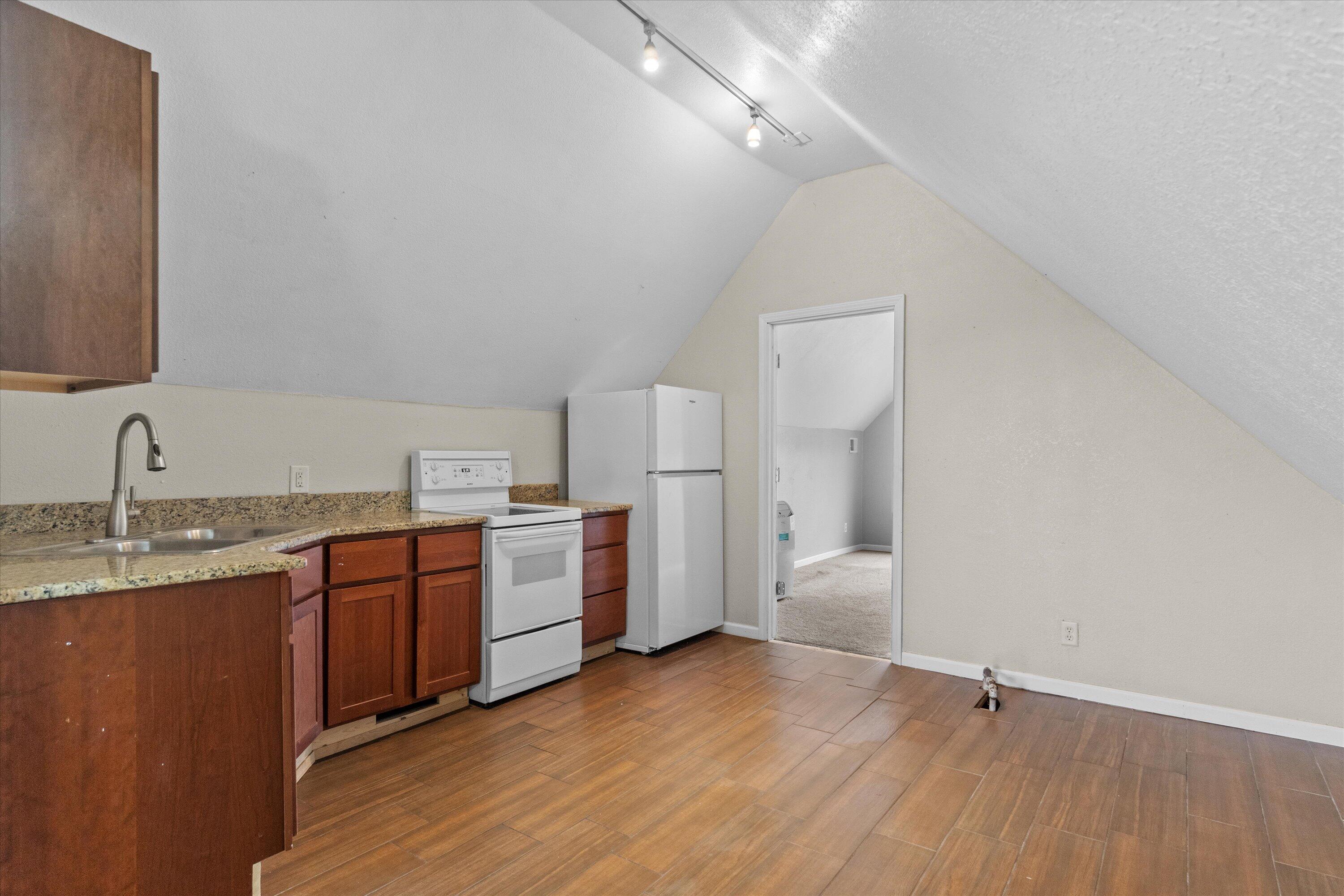 1722 S 66th St Unit: 1724