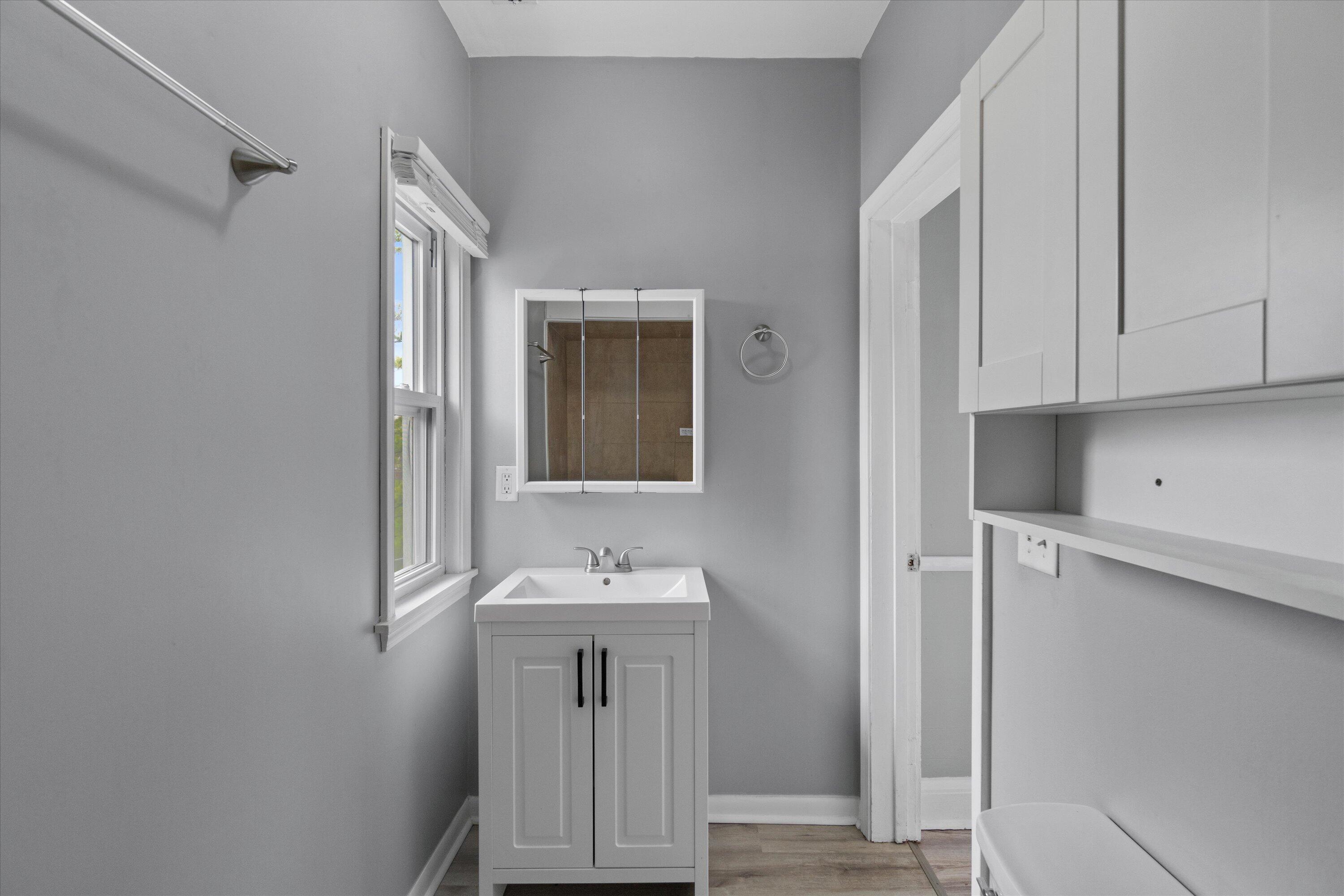 1722 S 66th St Unit: 1724