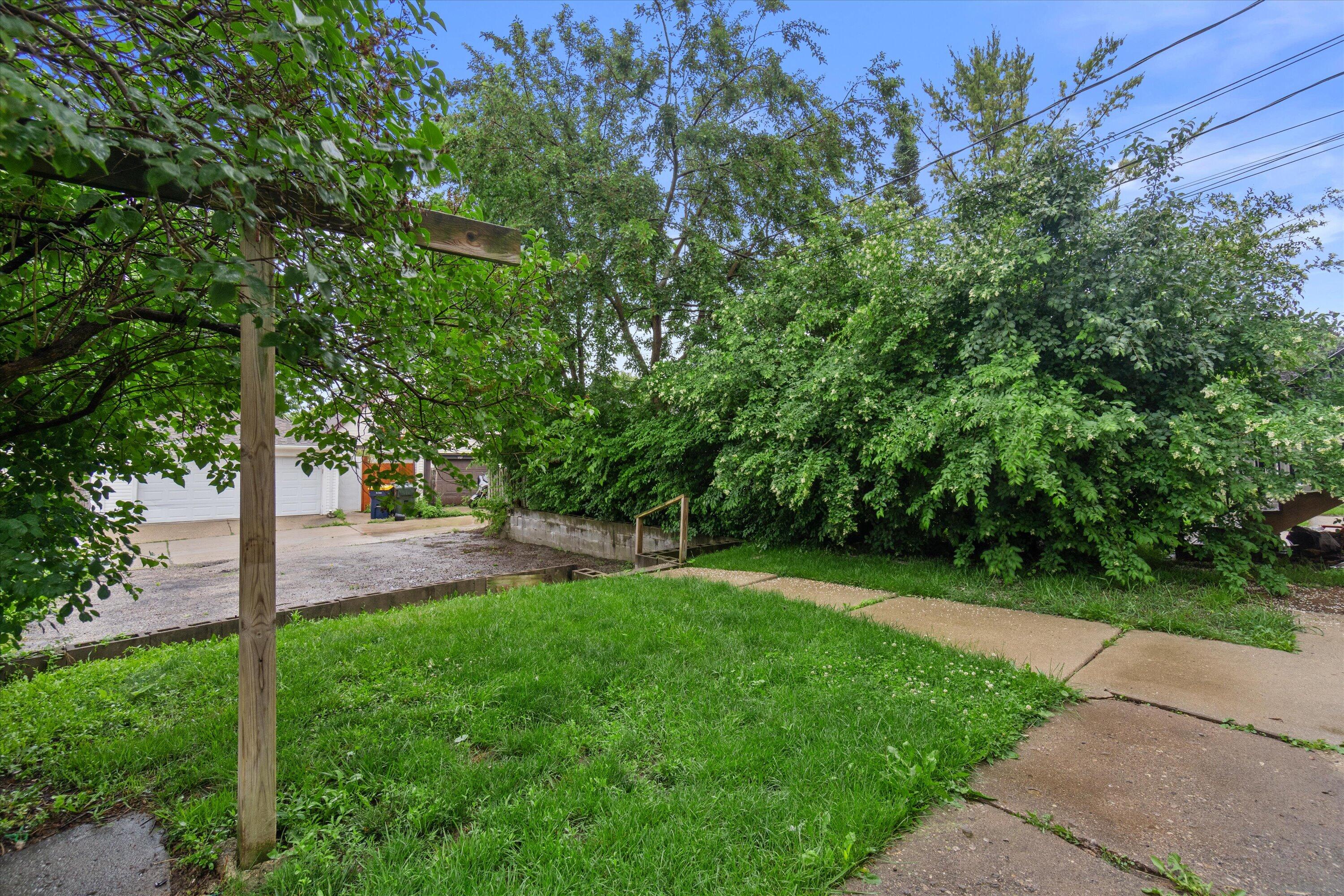 1722 S 66th St Unit: 1724