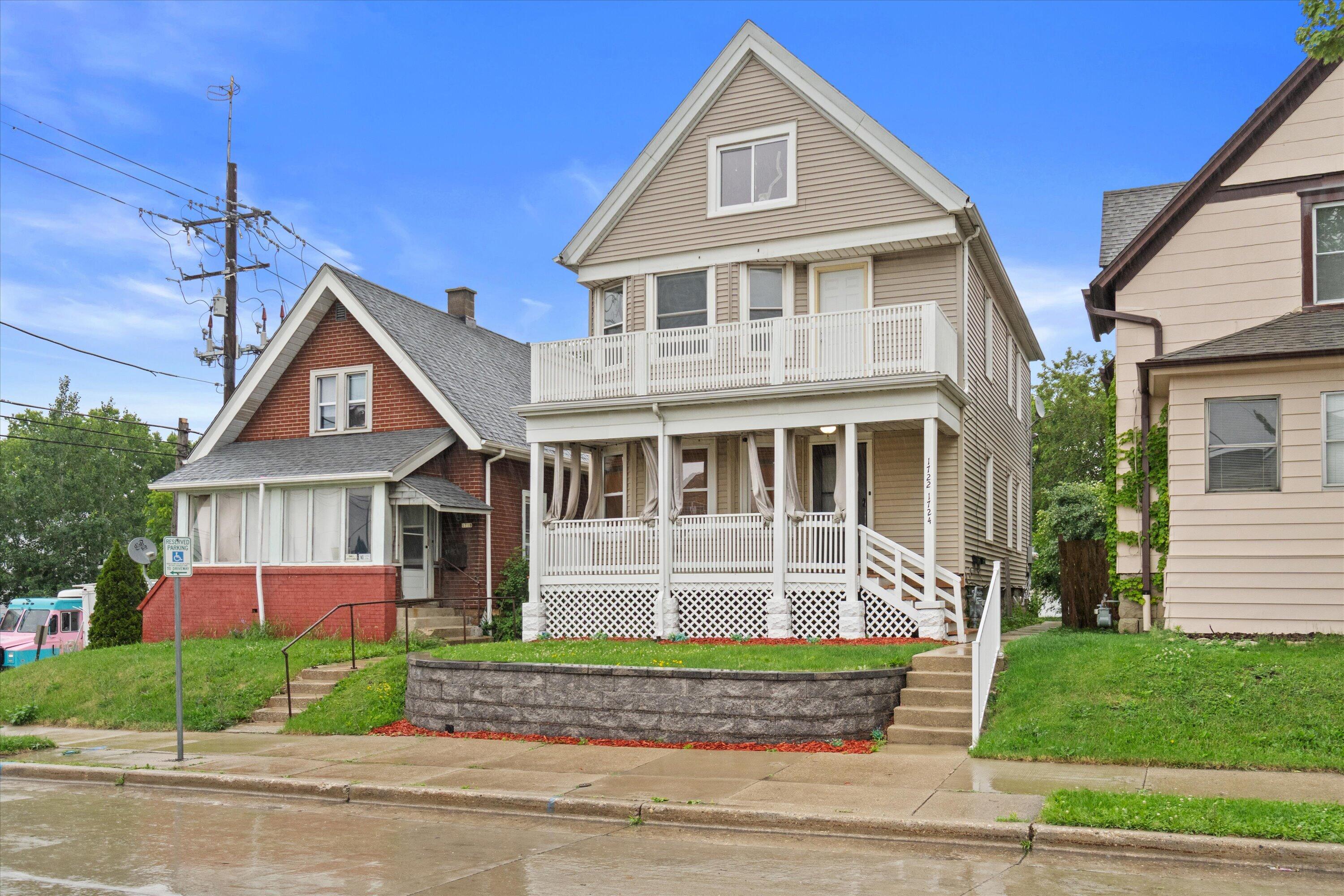 1722 S 66th St Unit: 1724
