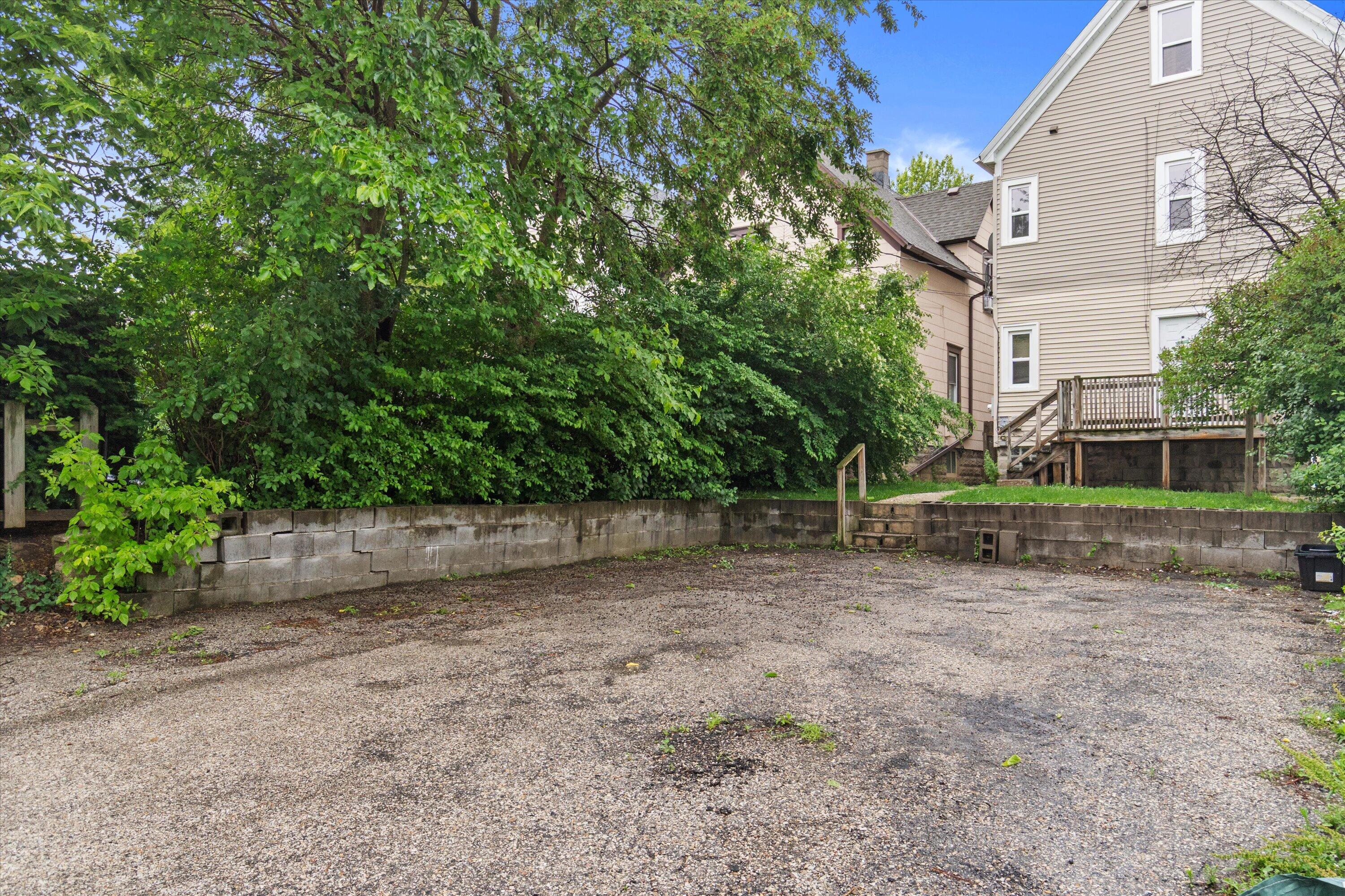 1722 S 66th St Unit: 1724