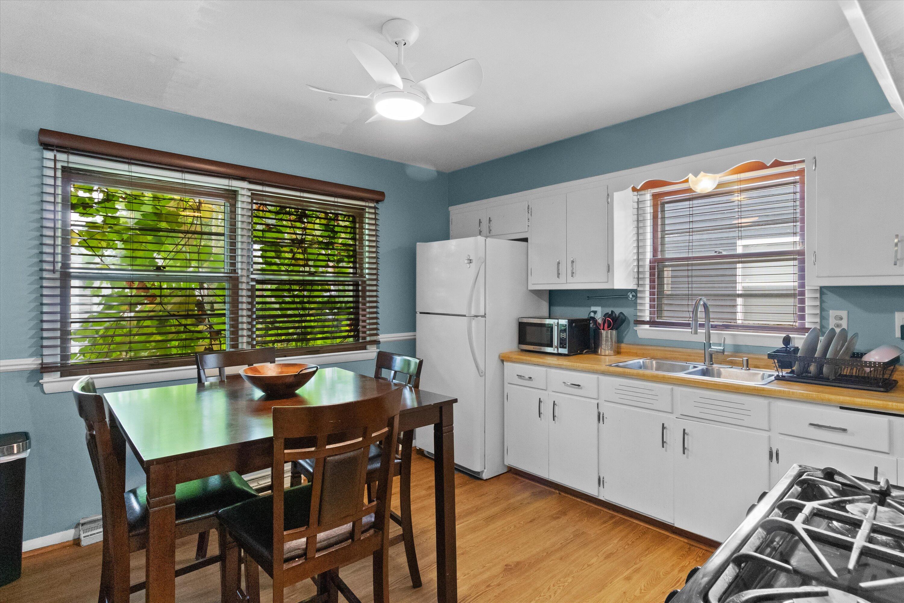 2728 N Carlton Pl Unit: 2730