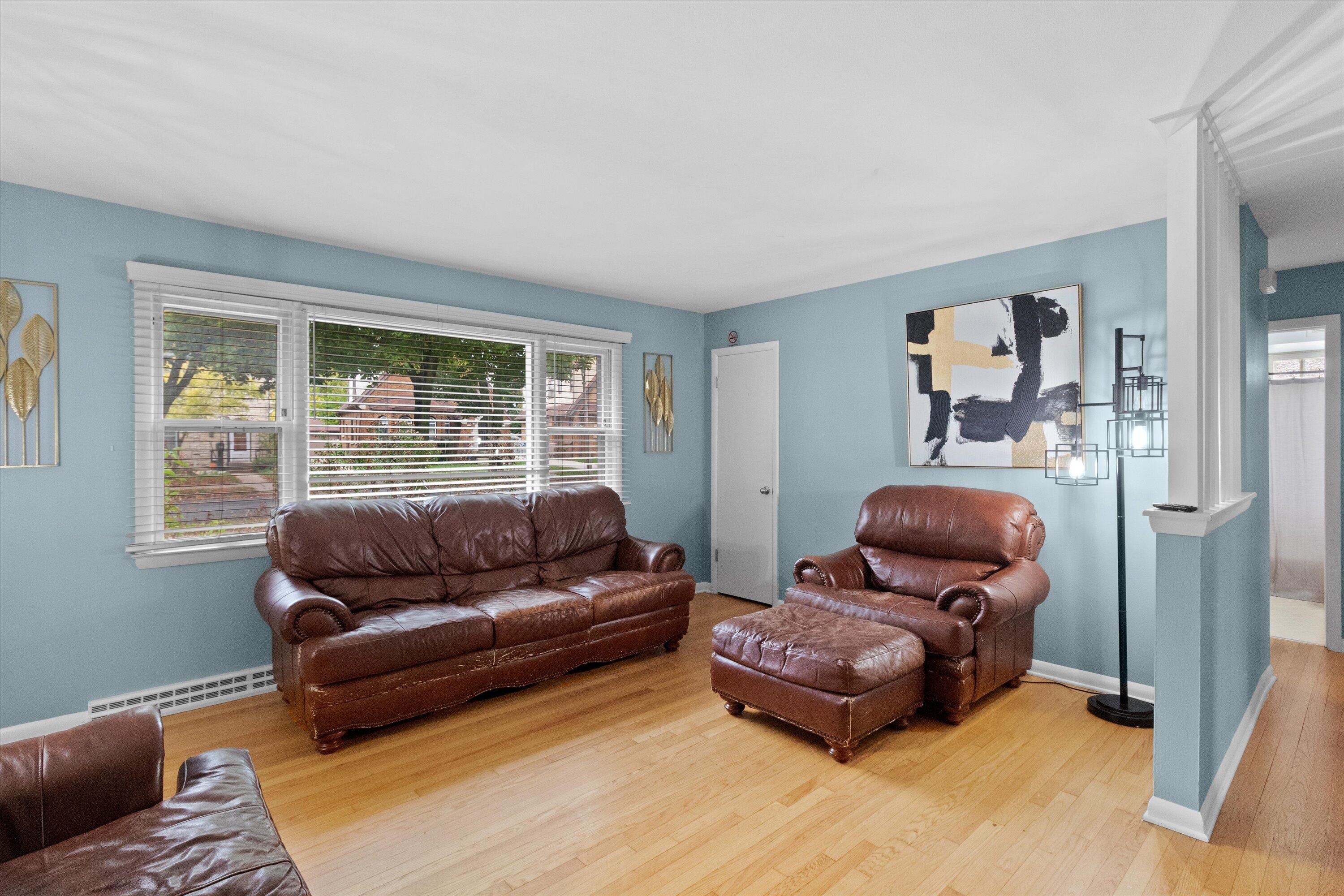 2728 N Carlton Pl Unit: 2730