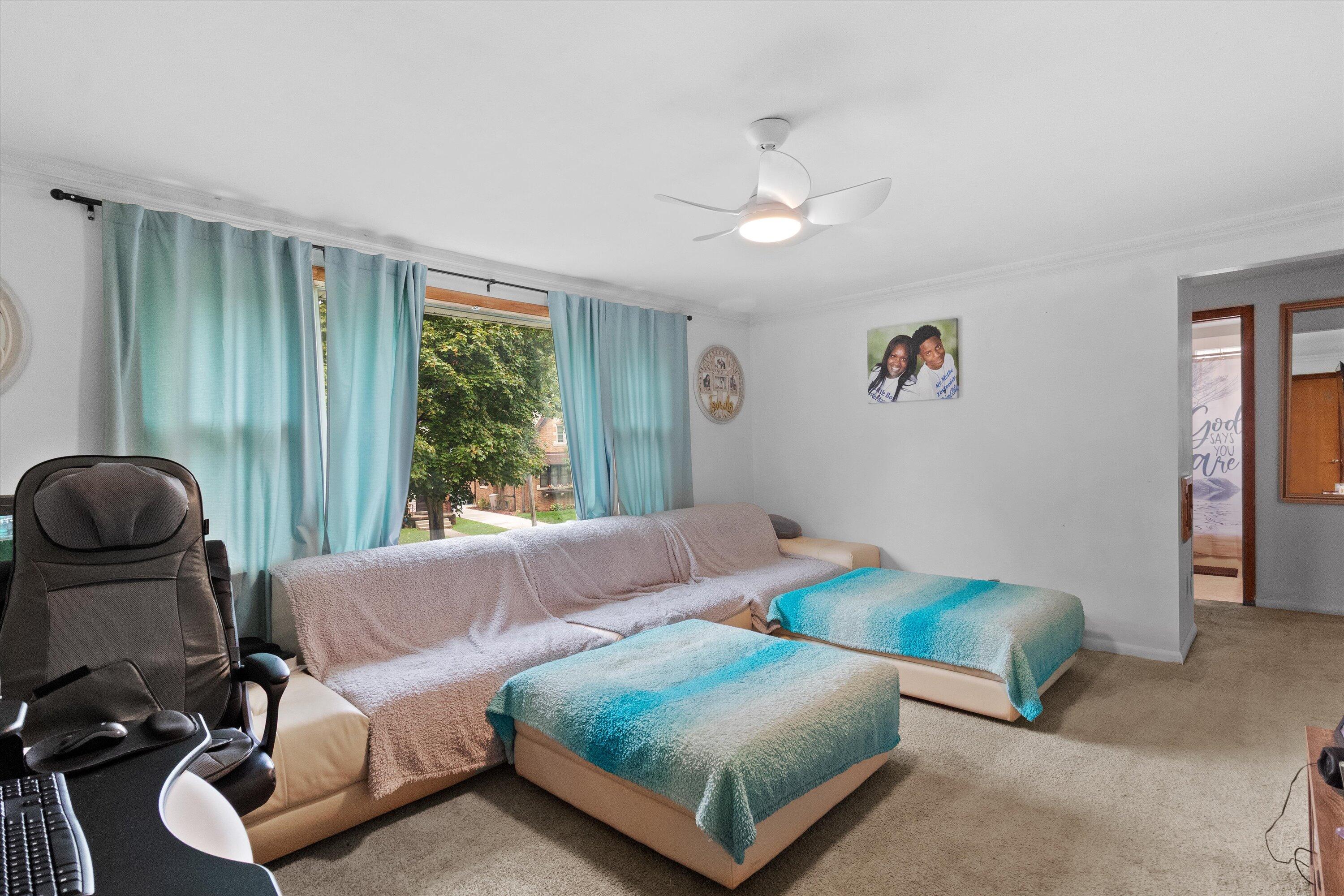 2728 N Carlton Pl Unit: 2730