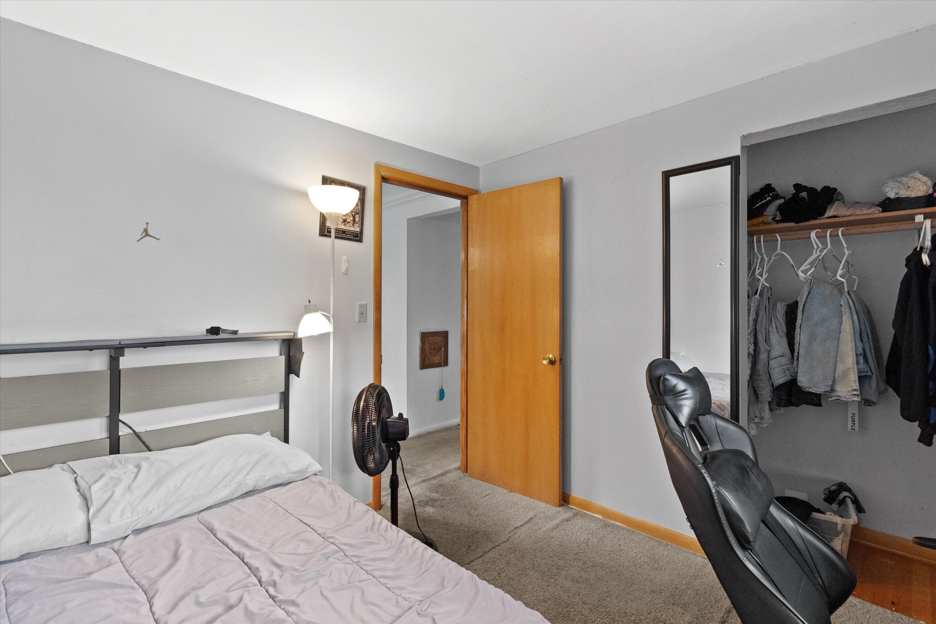 2728 N Carlton Pl Unit: 2730