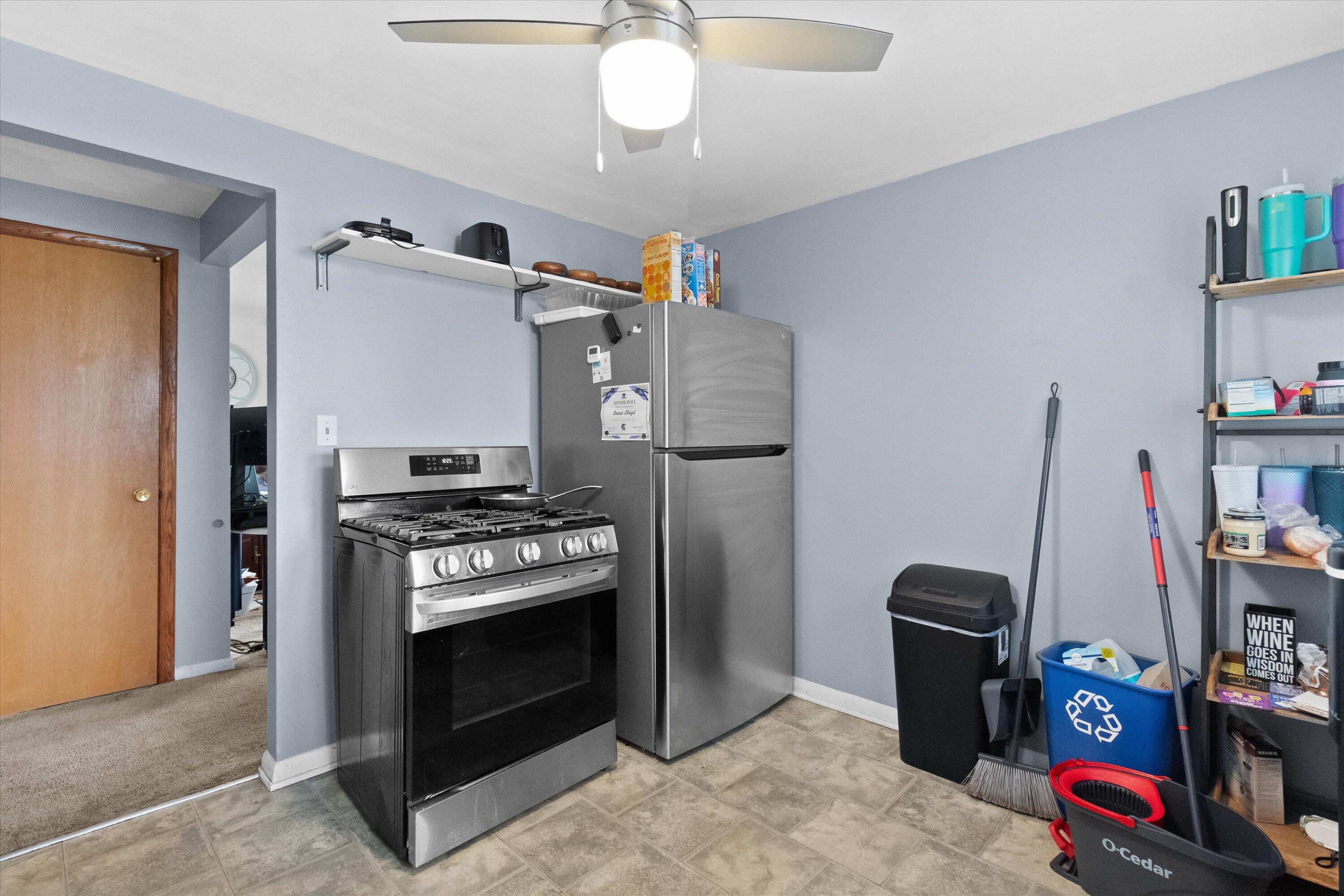 2728 N Carlton Pl Unit: 2730