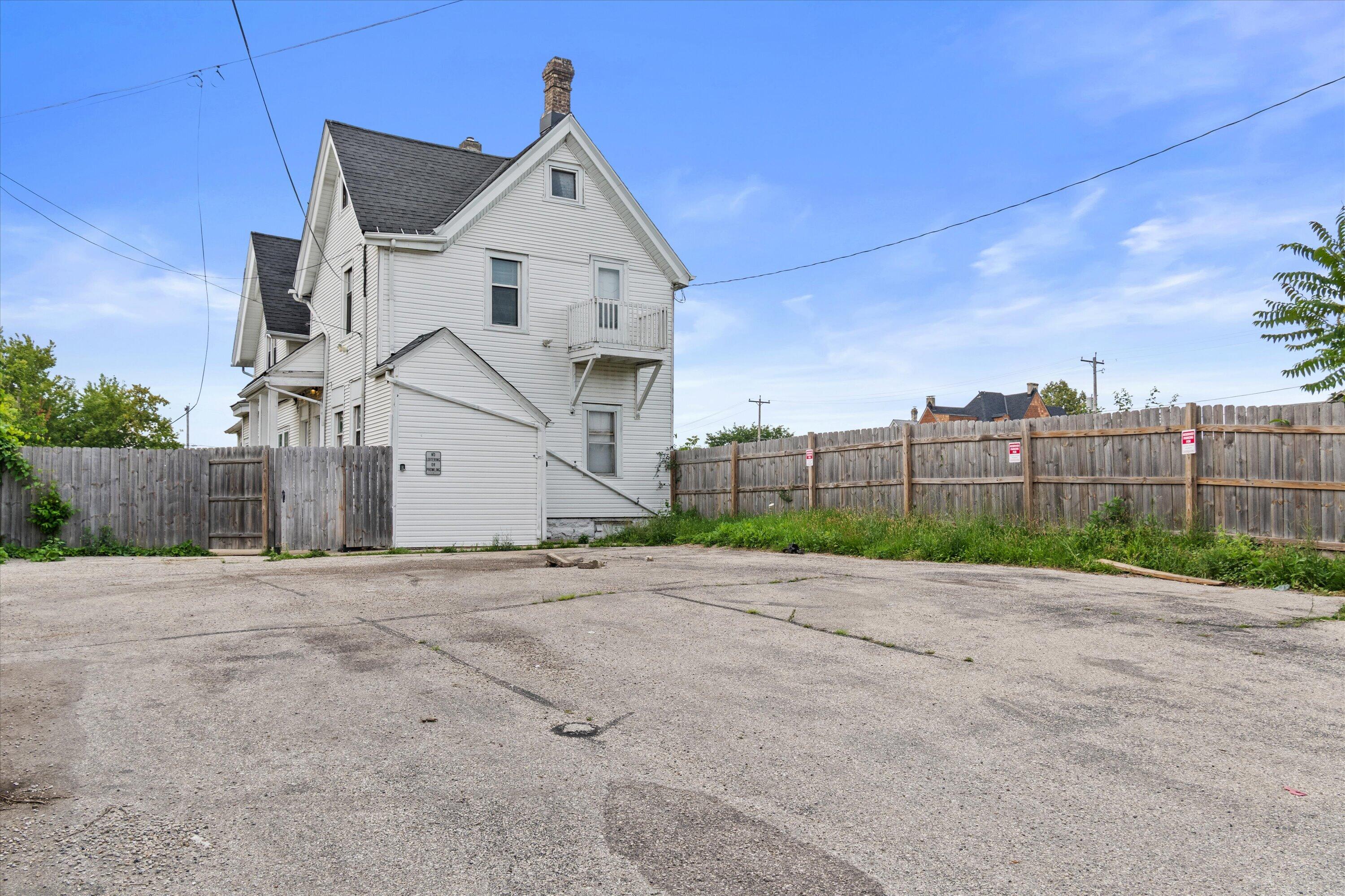 1116 N 13th St
