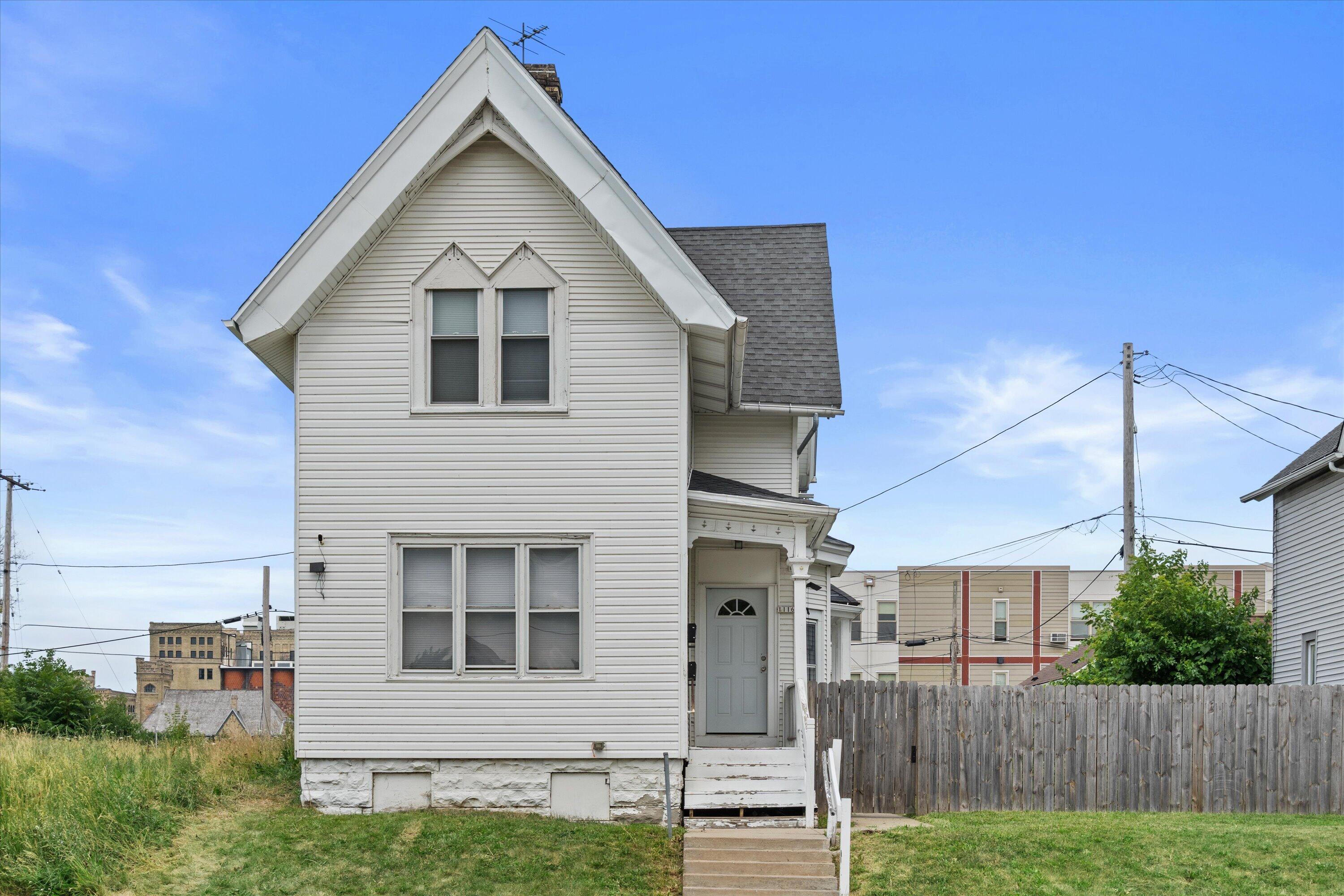 1116 N 13th St