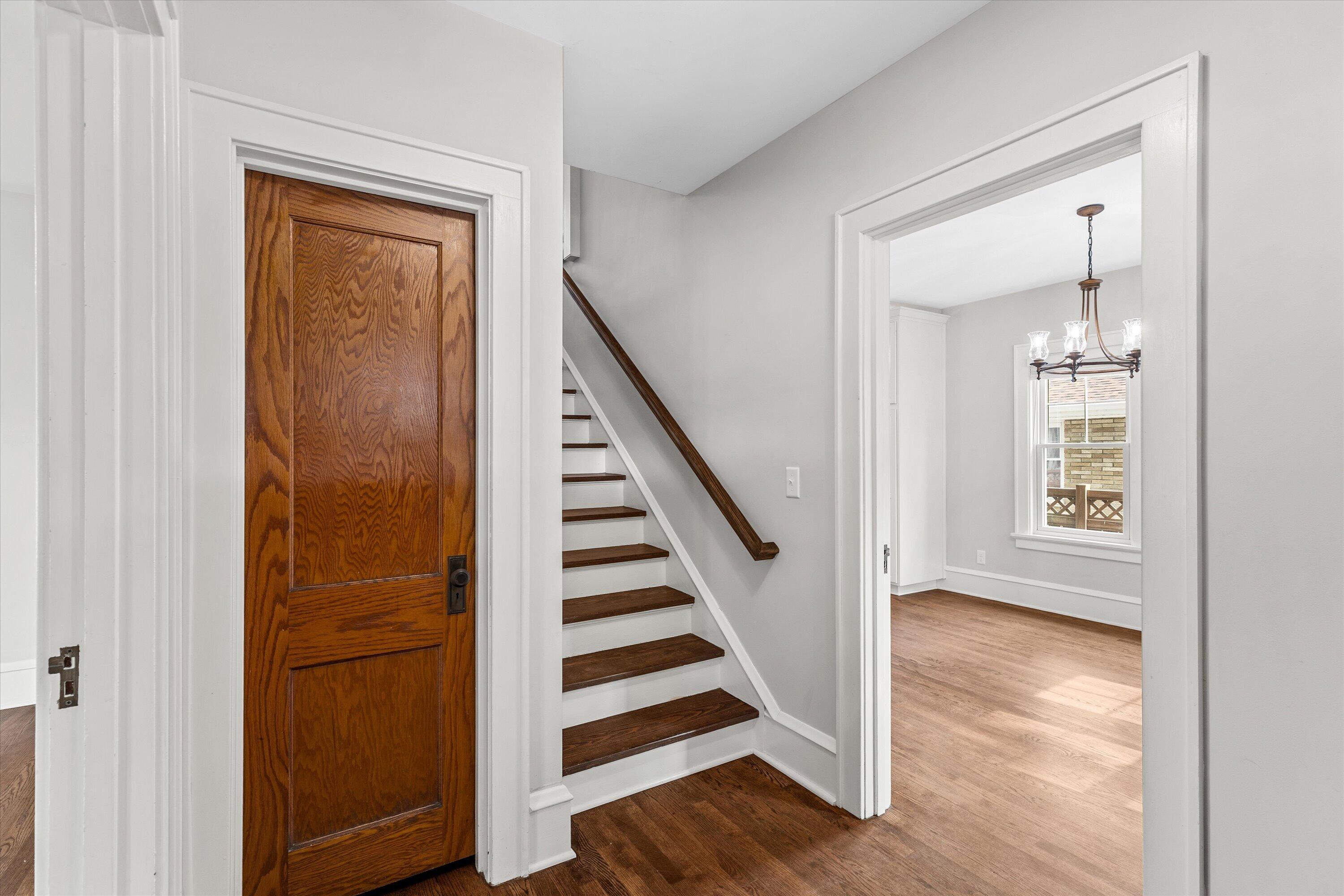 102 Woodland Ln